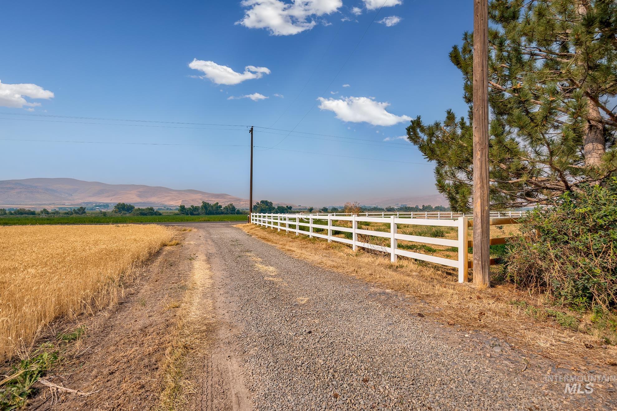 1741 Cove Road, Weiser, Idaho 83672, 4 Bedrooms, 2 Bathrooms, Residential For Sale, Price $449,000,MLS 98996516