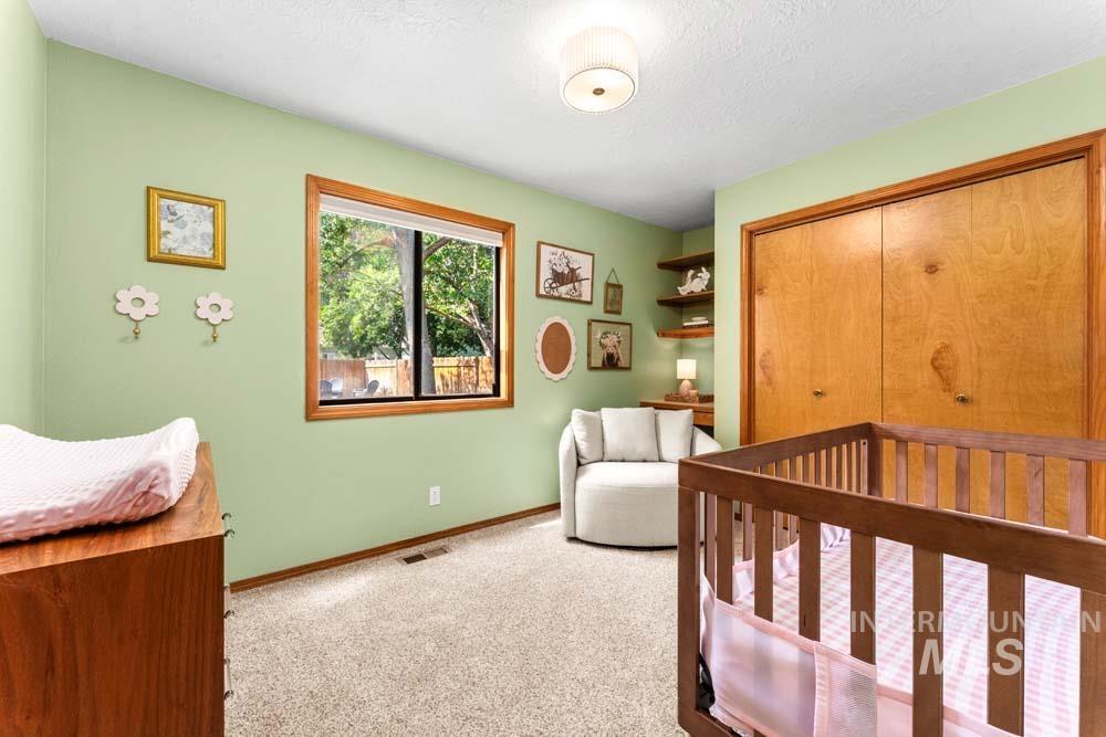 2317 W Rainfall St, Meridian, Idaho 83646, 3 Bedrooms, 2 Bathrooms, Residential For Sale, Price $435,000,MLS 98996517