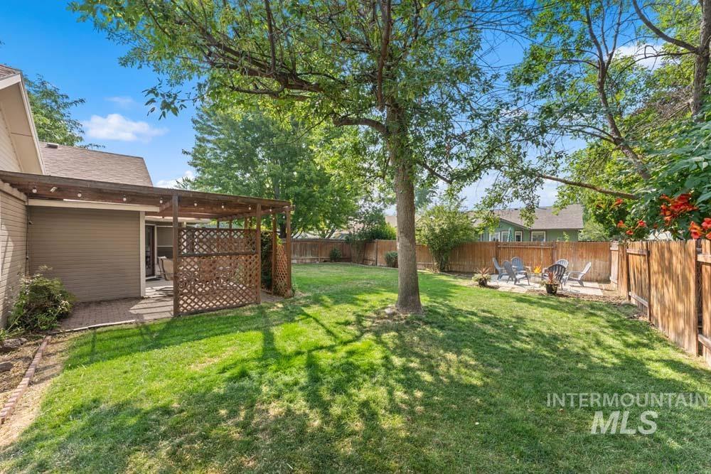 2317 W Rainfall St, Meridian, Idaho 83646, 3 Bedrooms, 2 Bathrooms, Residential For Sale, Price $435,000,MLS 98996517