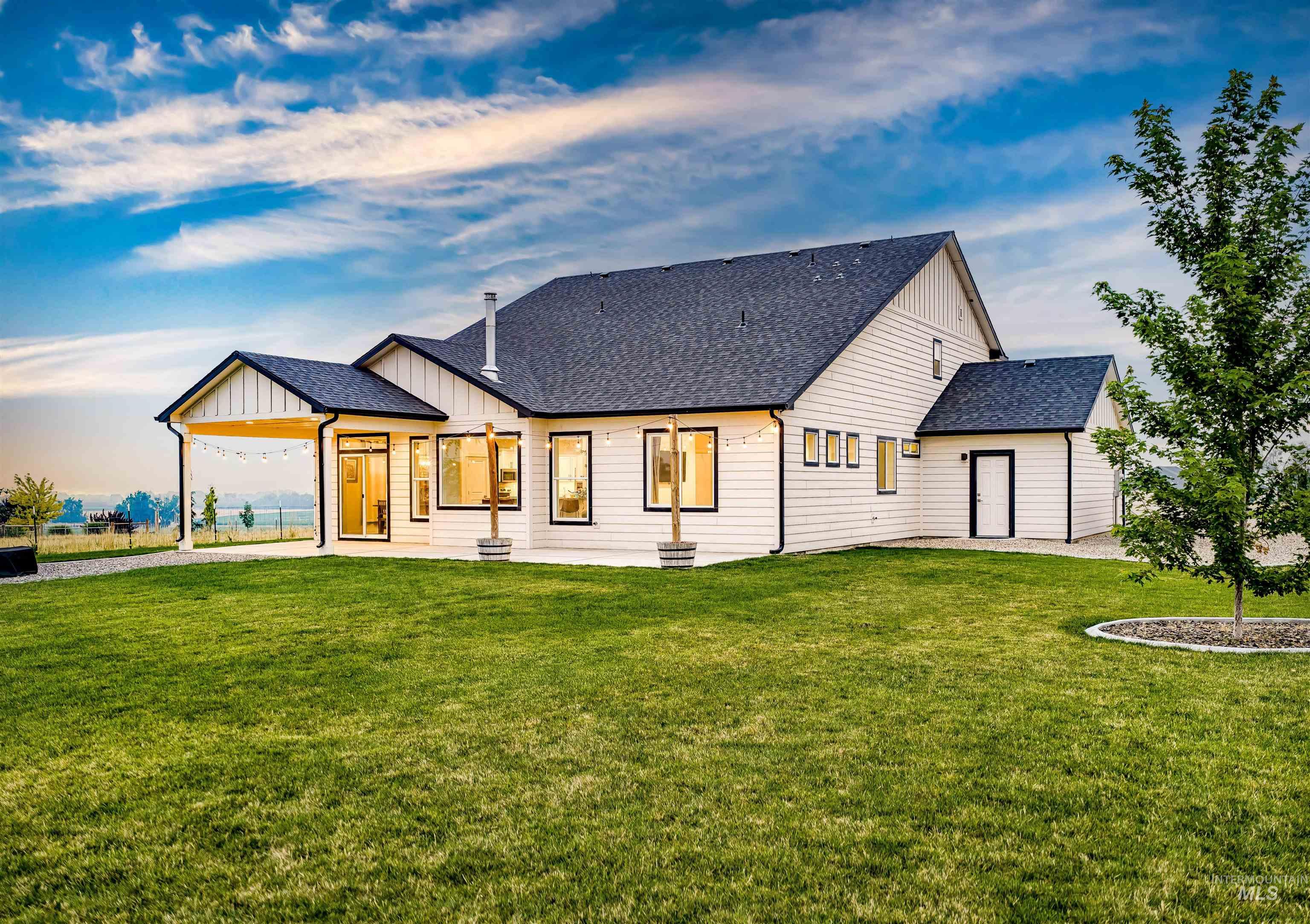 28341 Winecup Ln, Parma, Idaho 83660, 4 Bedrooms, 3 Bathrooms, Residential For Sale, Price $919,900,MLS 98996518