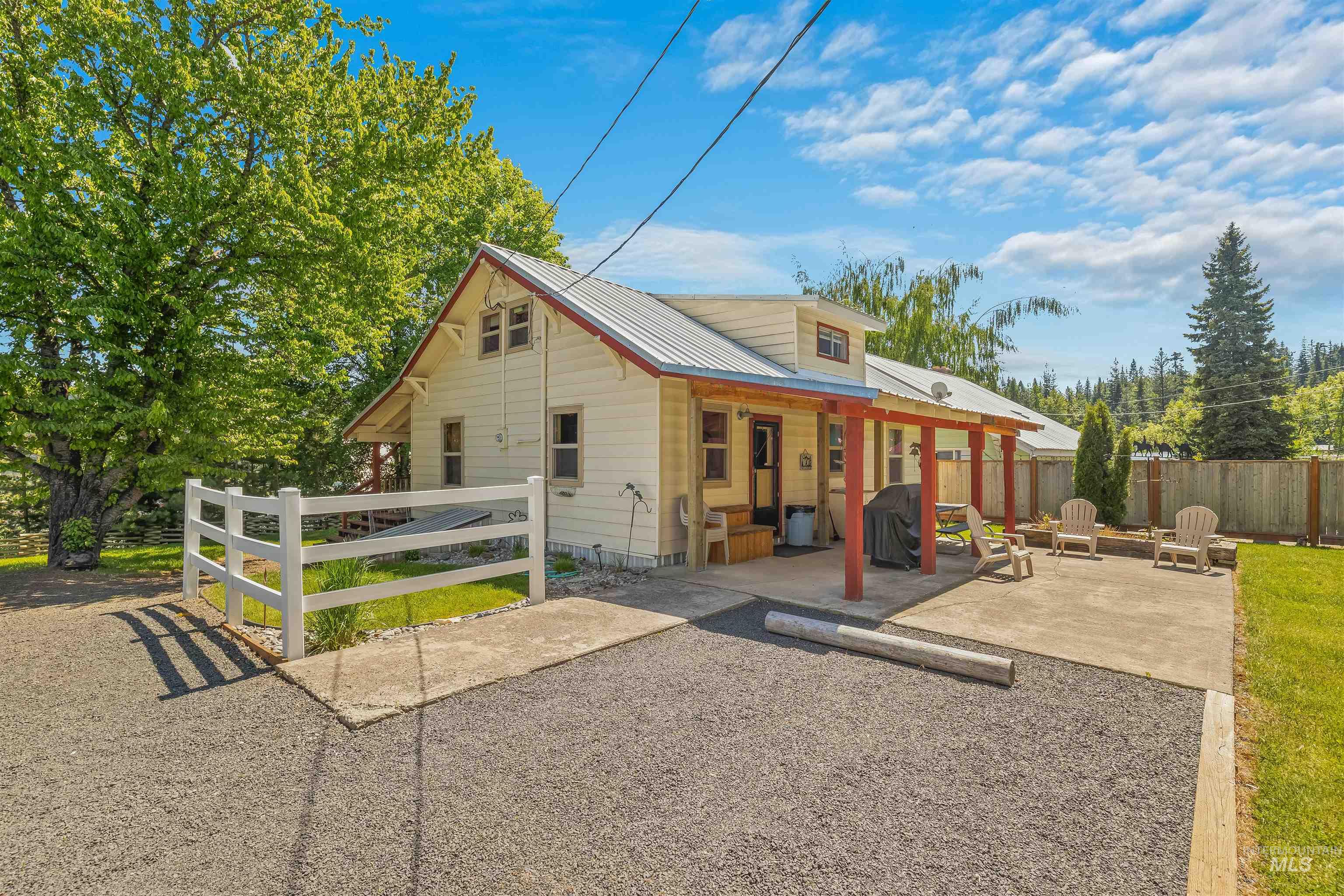210 S 2nd St, Elk River, Idaho 83827, 4 Bedrooms, 1.5 Bathrooms, Residential For Sale, Price $349,000,MLS 98996520