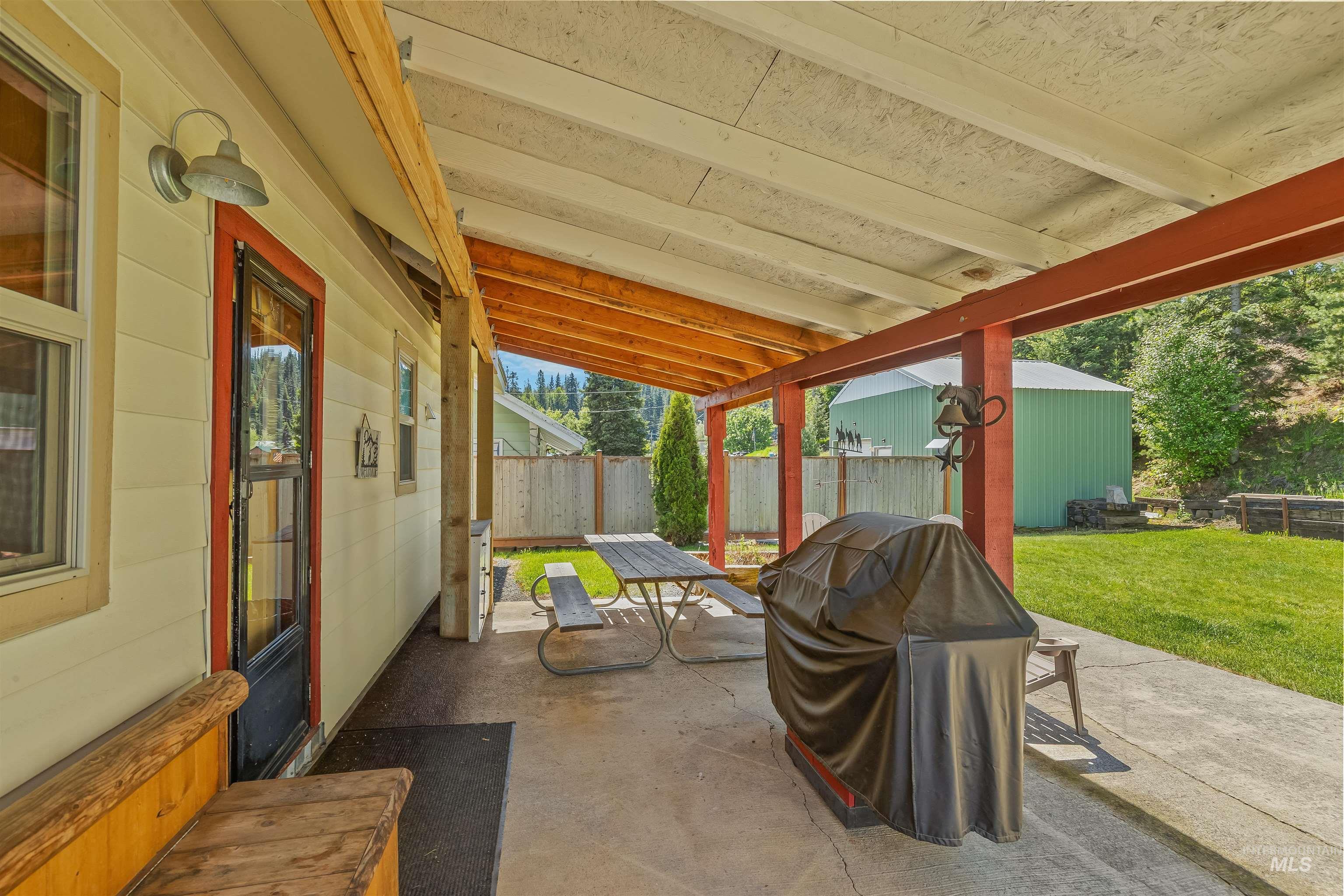 210 S 2nd St, Elk River, Idaho 83827, 4 Bedrooms, 1.5 Bathrooms, Residential For Sale, Price $349,000,MLS 98996520