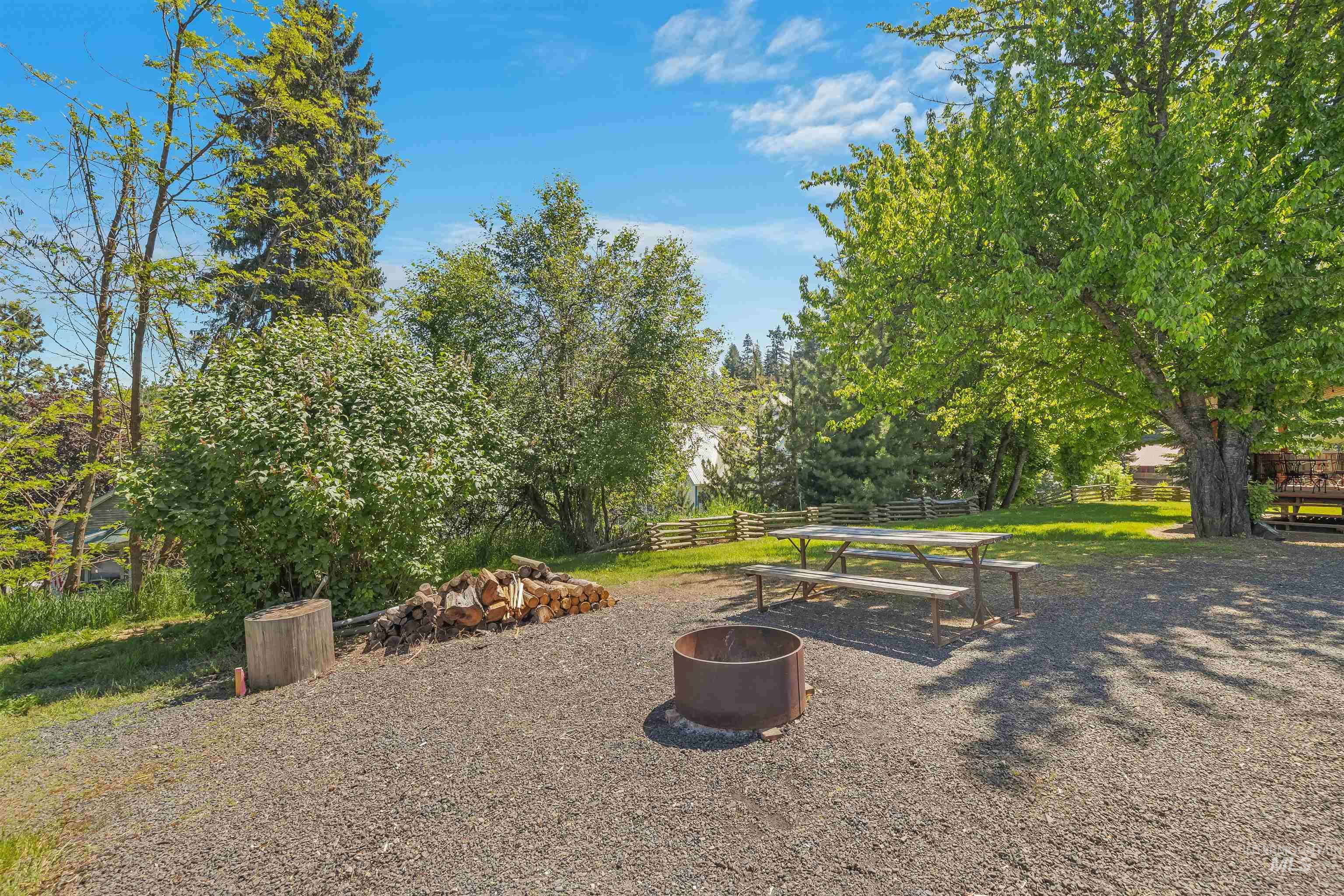 210 S 2nd St, Elk River, Idaho 83827, 4 Bedrooms, 1.5 Bathrooms, Residential For Sale, Price $349,000,MLS 98996520
