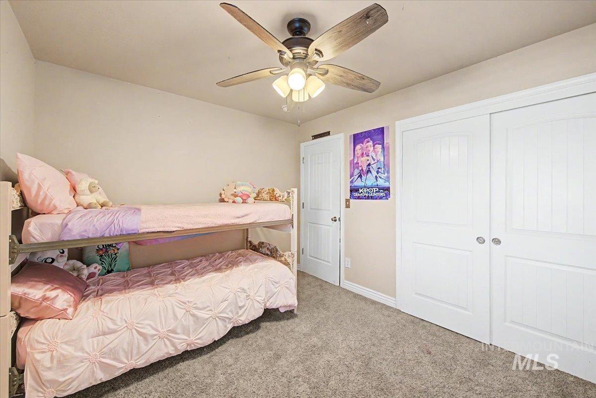 1574 S Glasgow, Nampa, Idaho 83686, 3 Bedrooms, 2.5 Bathrooms, Residential For Sale, Price $425,000,MLS 98996522