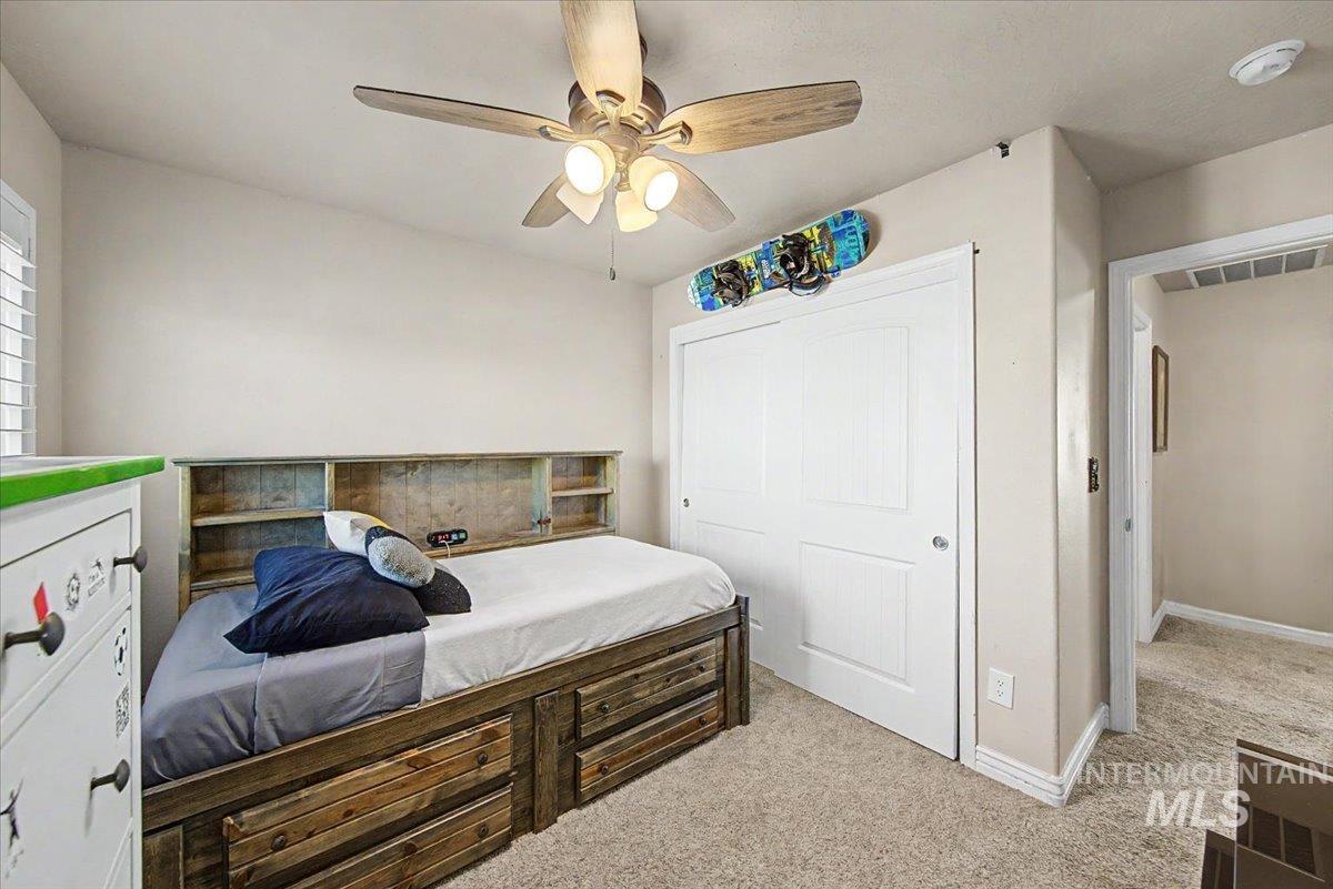 1574 S Glasgow, Nampa, Idaho 83686, 3 Bedrooms, 2.5 Bathrooms, Residential For Sale, Price $425,000,MLS 98996522