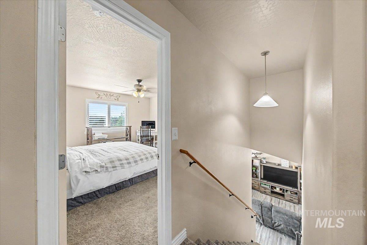 1574 S Glasgow, Nampa, Idaho 83686, 3 Bedrooms, 2.5 Bathrooms, Residential For Sale, Price $425,000,MLS 98996522