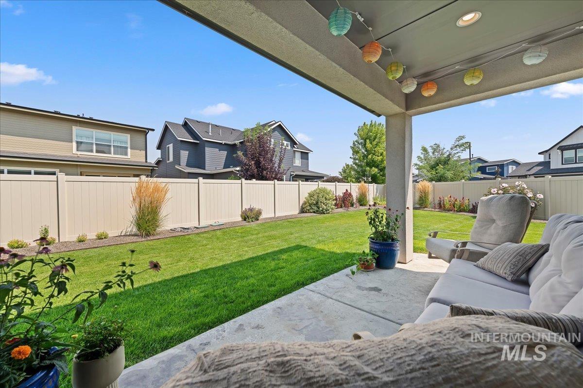 1378 W Fluorite St, Kuna, Idaho 83634, 5 Bedrooms, 2.5 Bathrooms, Residential For Sale, Price $637,500,MLS 98996523