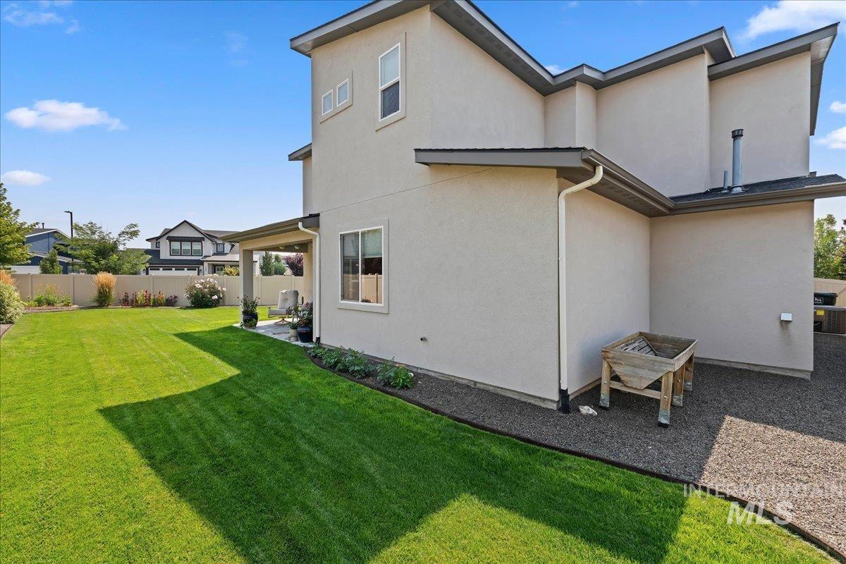 1378 W Fluorite St, Kuna, Idaho 83634, 5 Bedrooms, 2.5 Bathrooms, Residential For Sale, Price $637,500,MLS 98996523