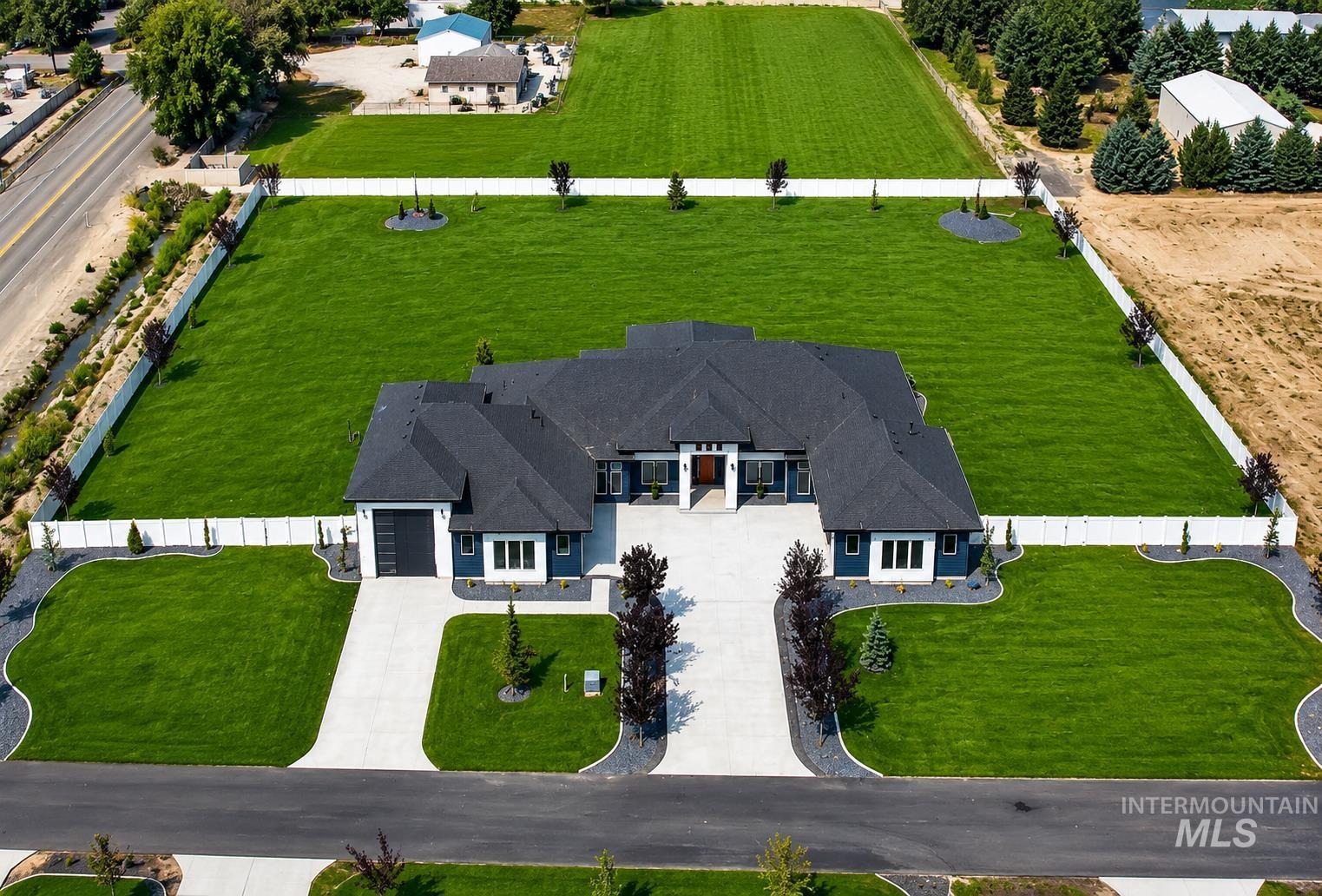 5411 S Fountain Hills ct, Nampa, Idaho 83686, 4 Bedrooms, 3.5 Bathrooms, Residential For Sale, Price $1,995,990,MLS 98996524