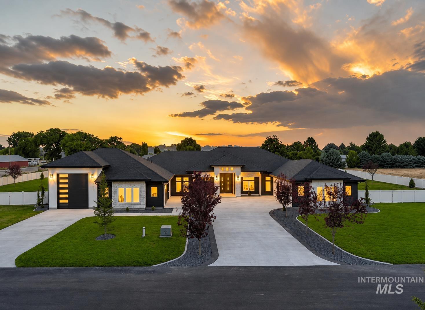 5411 S Fountain Hills ct, Nampa, Idaho 83686, 4 Bedrooms, 3.5 Bathrooms, Residential For Sale, Price $1,995,990,MLS 98996524