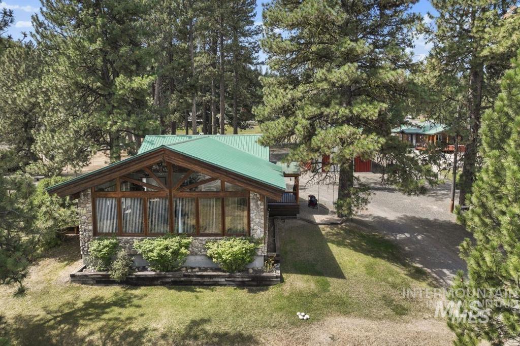 739 S Main st, Cascade, Idaho 83611, Business/Commercial For Sale, Price $555,000,MLS 98996528