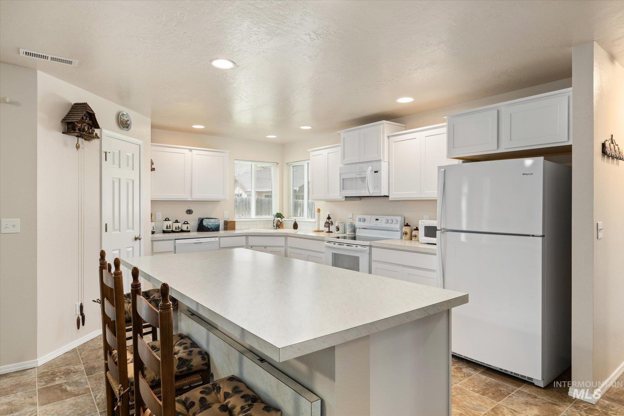 3427 S Clark Fork Ave, Nampa, Idaho 83686, 5 Bedrooms, 2.5 Bathrooms, Residential For Sale, Price $449,900,MLS 98996529