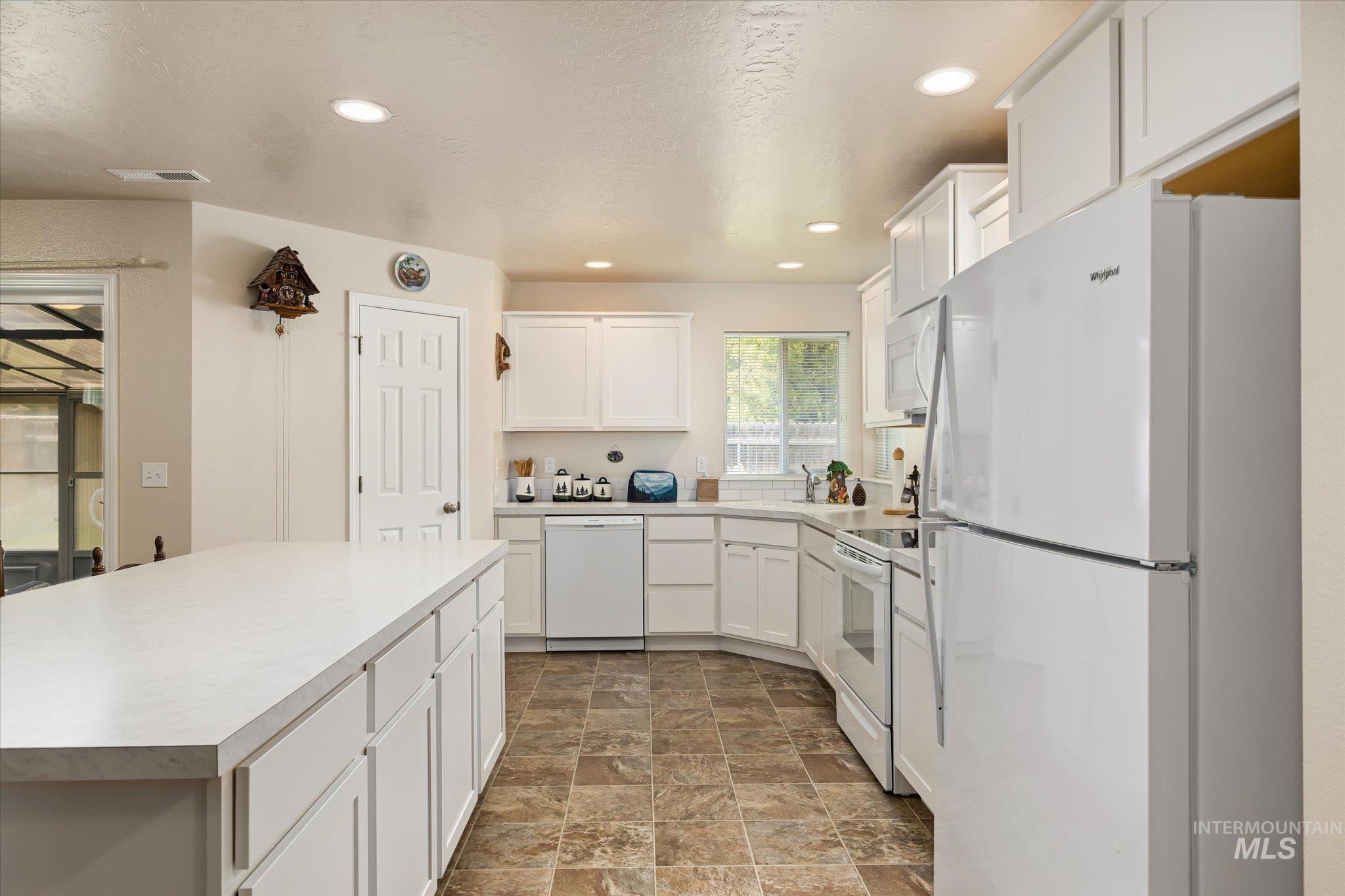 3427 S Clark Fork Ave, Nampa, Idaho 83686, 5 Bedrooms, 2.5 Bathrooms, Residential For Sale, Price $449,900,MLS 98996529