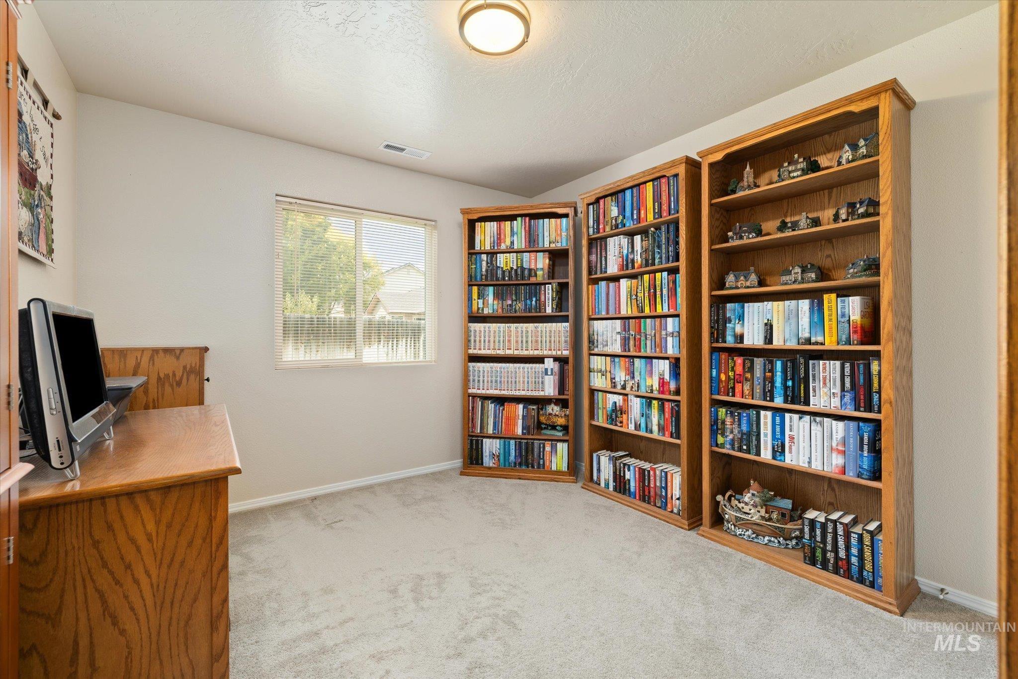 3427 S Clark Fork Ave, Nampa, Idaho 83686, 5 Bedrooms, 2.5 Bathrooms, Residential For Sale, Price $449,900,MLS 98996529