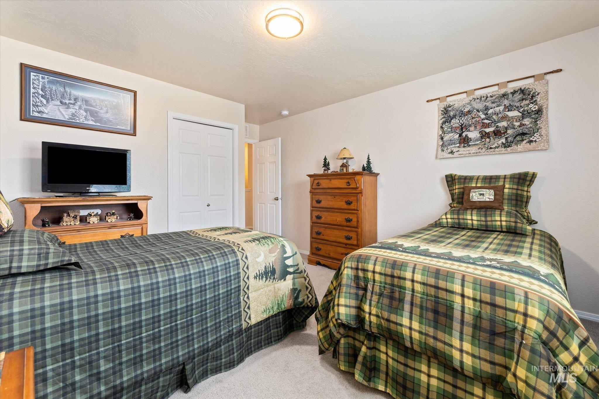 3427 S Clark Fork Ave, Nampa, Idaho 83686, 5 Bedrooms, 2.5 Bathrooms, Residential For Sale, Price $449,900,MLS 98996529