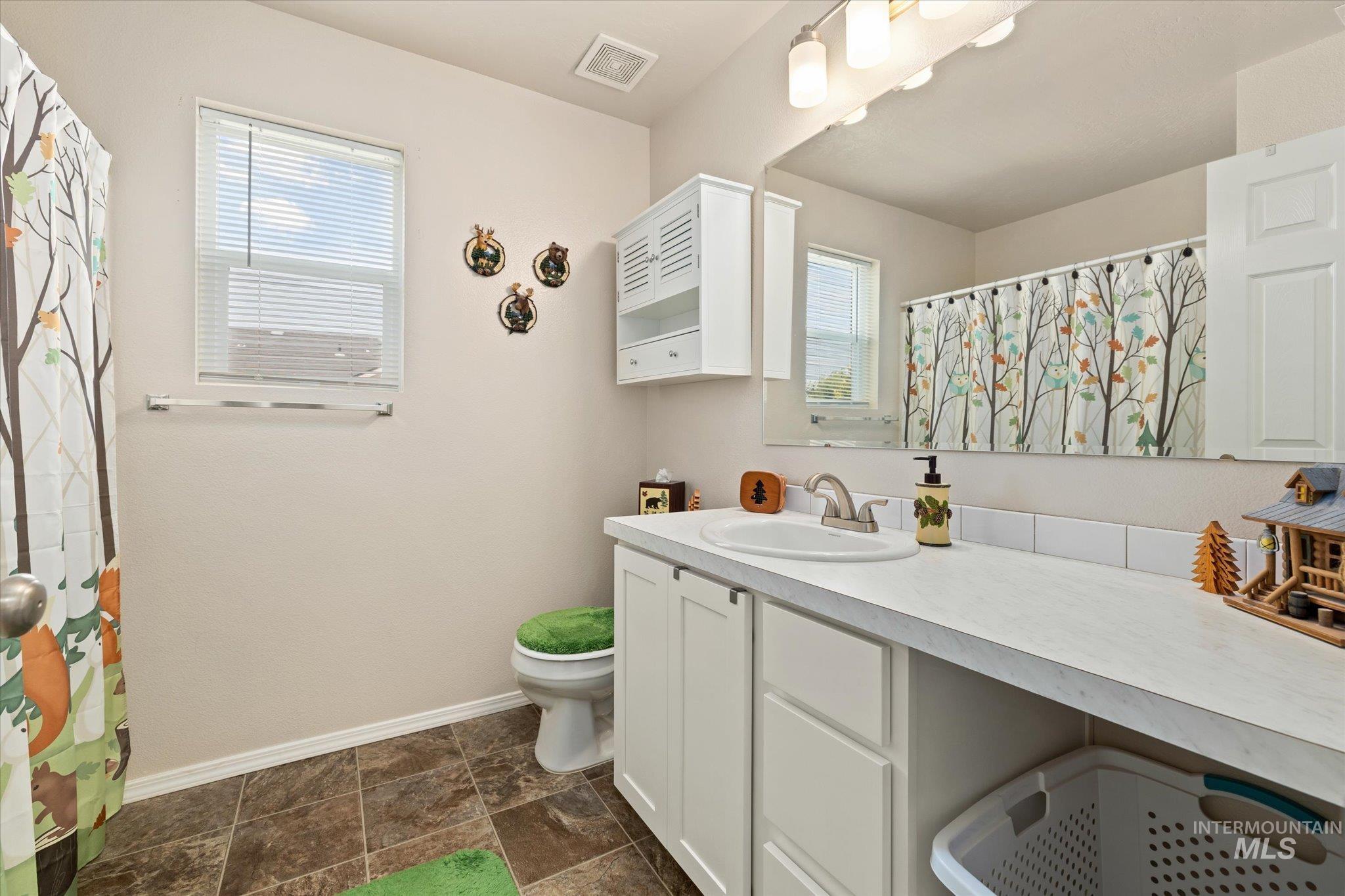 3427 S Clark Fork Ave, Nampa, Idaho 83686, 5 Bedrooms, 2.5 Bathrooms, Residential For Sale, Price $449,900,MLS 98996529