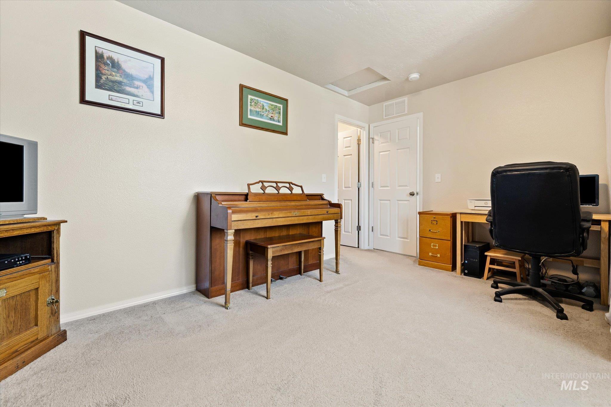 3427 S Clark Fork Ave, Nampa, Idaho 83686, 5 Bedrooms, 2.5 Bathrooms, Residential For Sale, Price $449,900,MLS 98996529