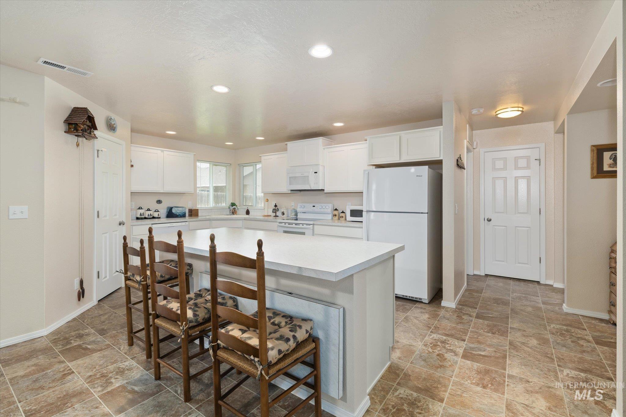 3427 S Clark Fork Ave, Nampa, Idaho 83686, 5 Bedrooms, 2.5 Bathrooms, Residential For Sale, Price $449,900,MLS 98996529