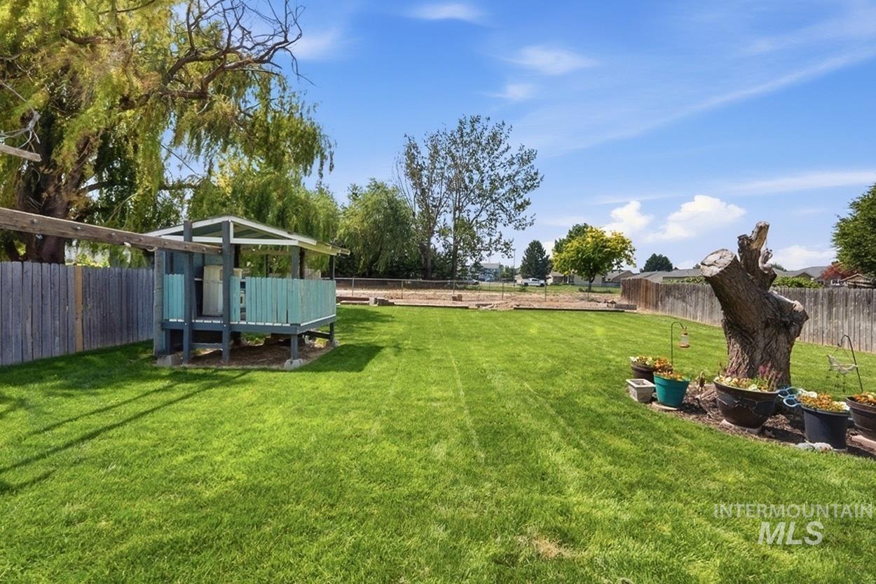 16825 Old Friendship Way, Caldwell, Idaho 83607, 4 Bedrooms, 2.5 Bathrooms, Residential For Sale, Price $369,900,MLS 98996530