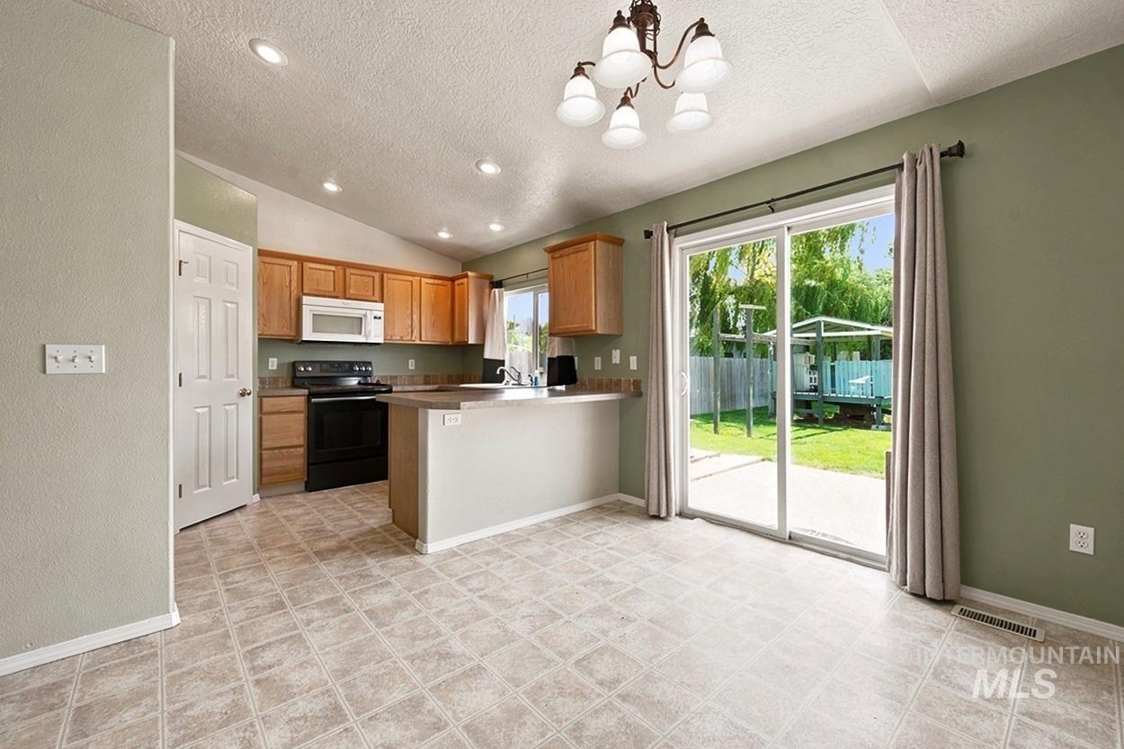16825 Old Friendship Way, Caldwell, Idaho 83607, 4 Bedrooms, 2.5 Bathrooms, Residential For Sale, Price $369,900,MLS 98996530