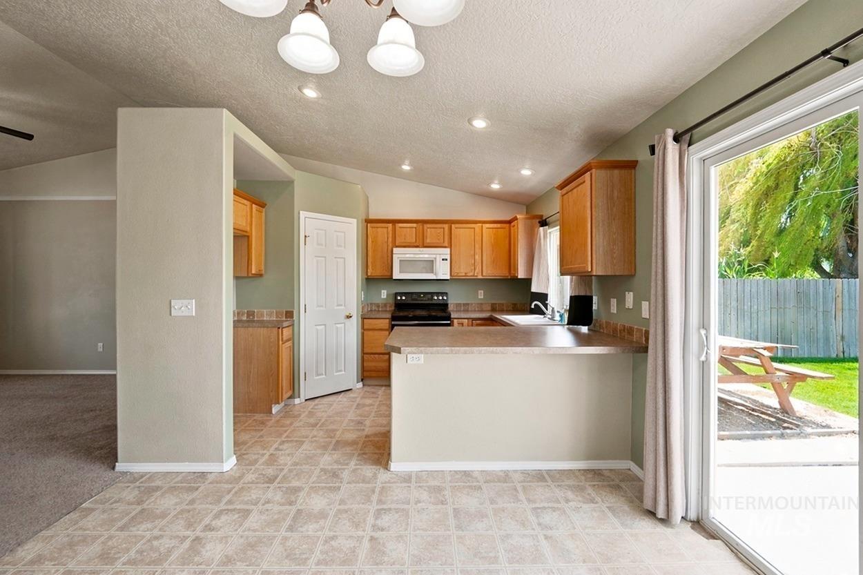 16825 Old Friendship Way, Caldwell, Idaho 83607, 4 Bedrooms, 2.5 Bathrooms, Residential For Sale, Price $369,900,MLS 98996530