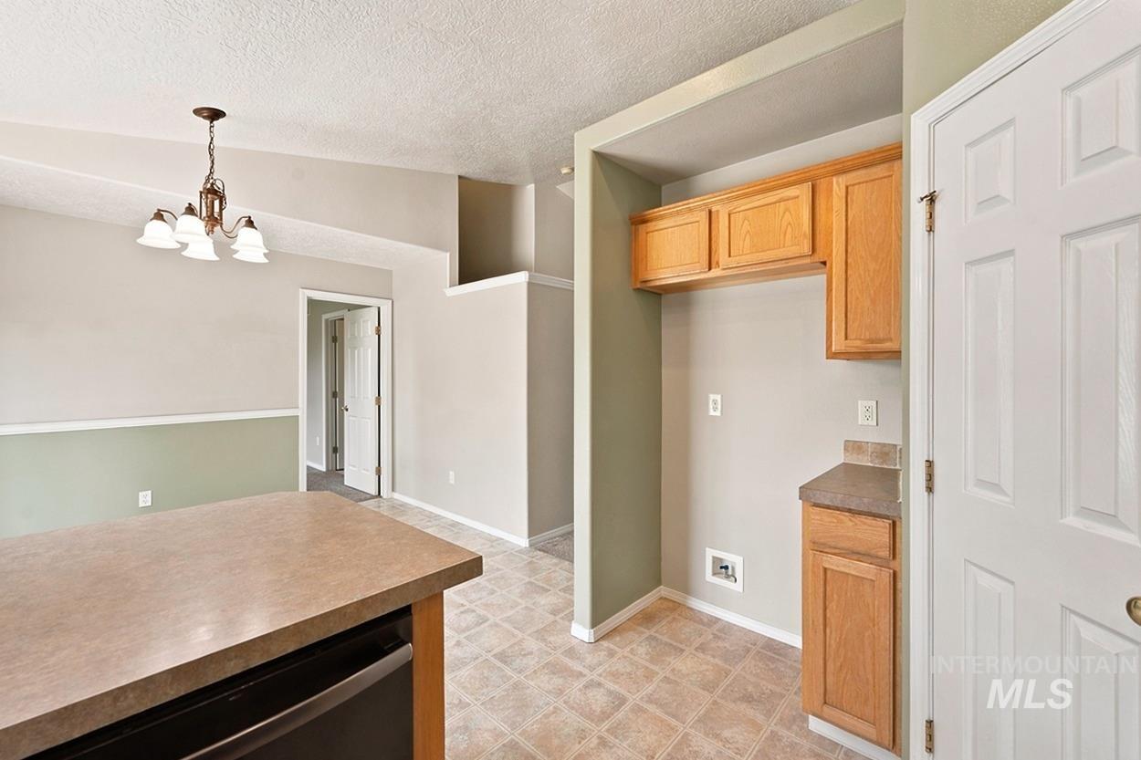 16825 Old Friendship Way, Caldwell, Idaho 83607, 4 Bedrooms, 2.5 Bathrooms, Residential For Sale, Price $369,900,MLS 98996530