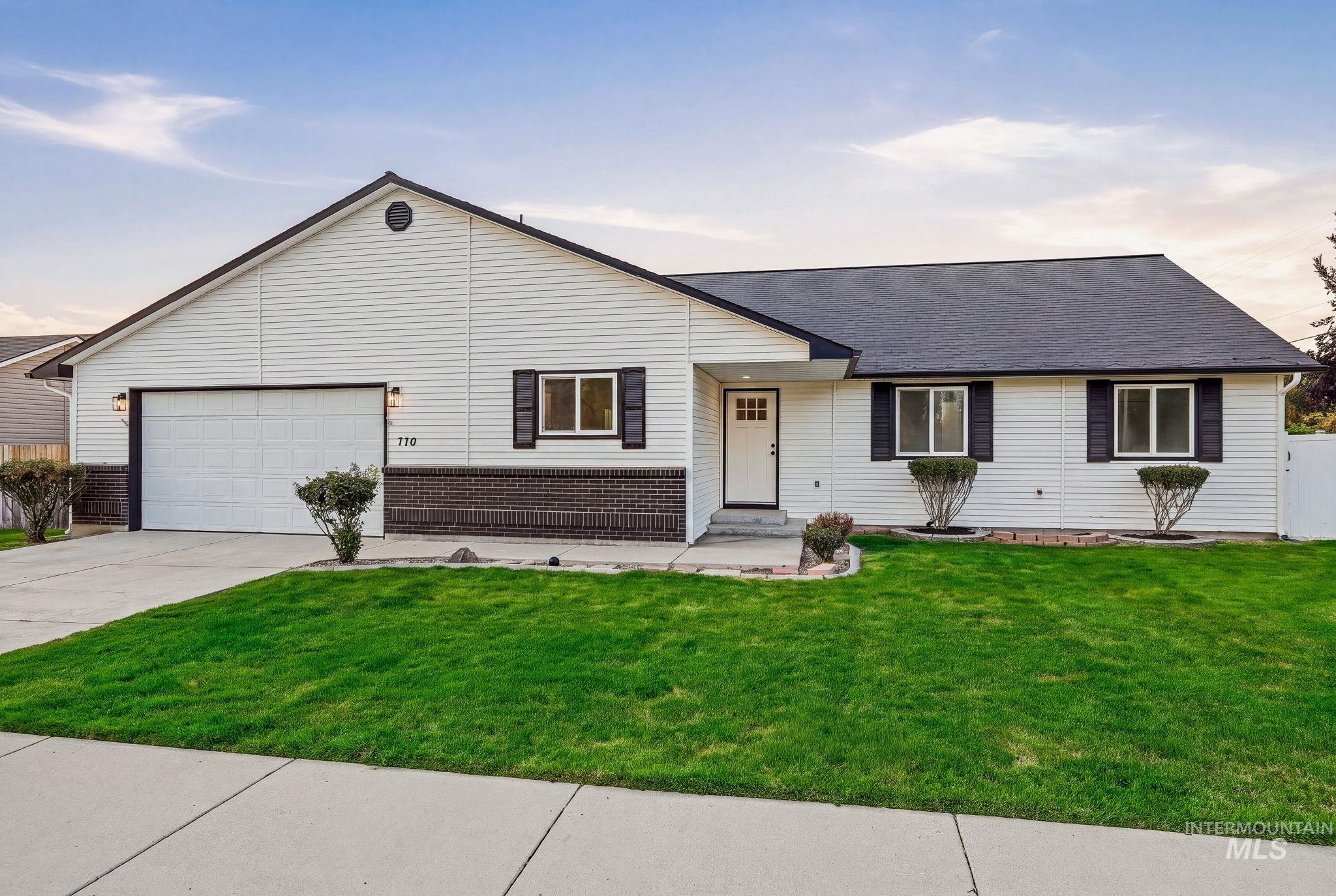 770 E Red Bud St, Kuna, Idaho 83634, 4 Bedrooms, 2 Bathrooms, Residential For Sale, Price $429,000,MLS 98996532