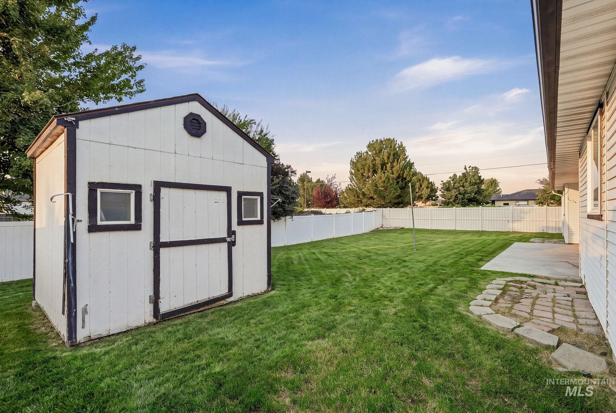 770 E Red Bud St, Kuna, Idaho 83634, 4 Bedrooms, 2 Bathrooms, Residential For Sale, Price $429,000,MLS 98996532