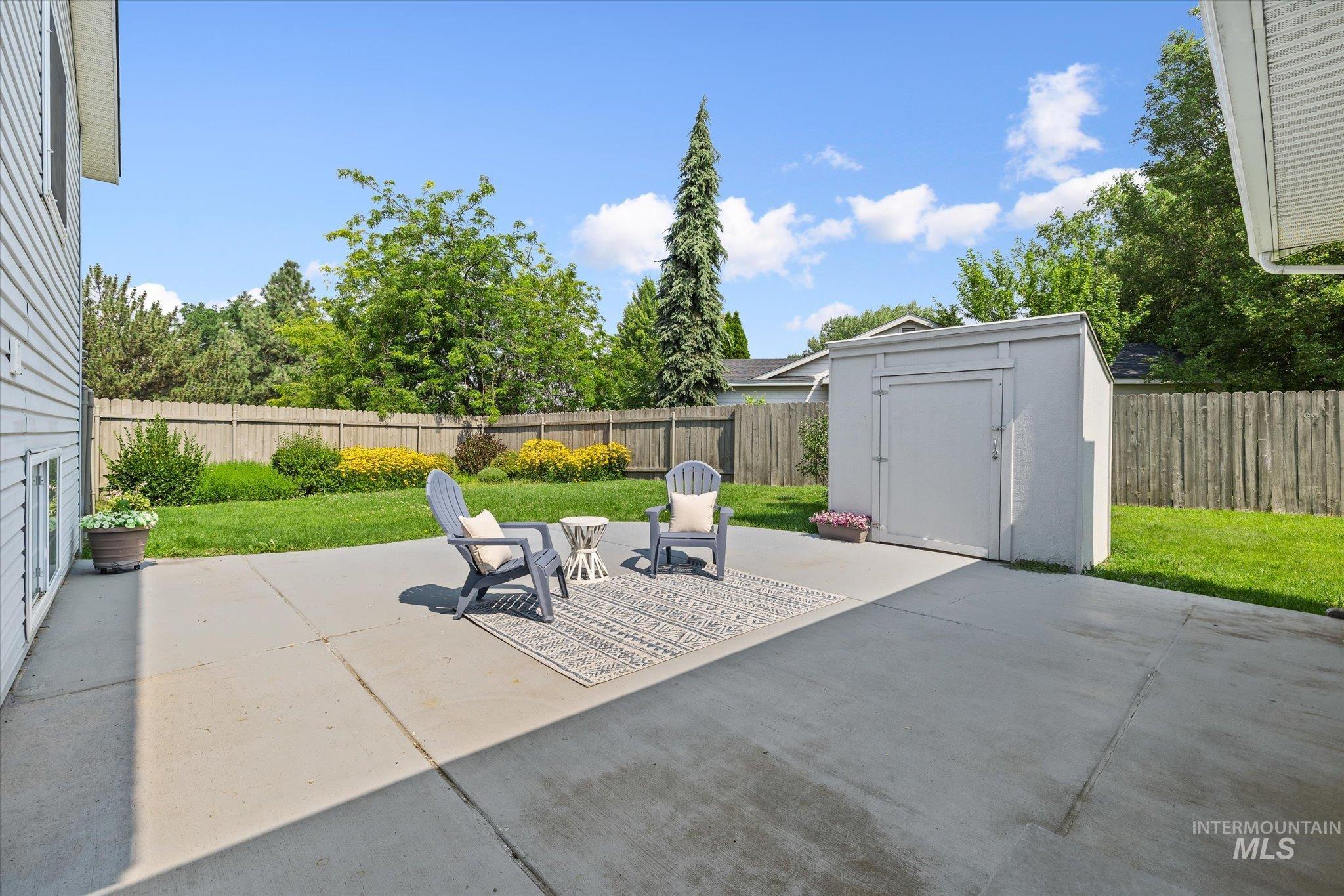 3892 E Eisenhower Dr, Meridian, Idaho 83642, 3 Bedrooms, 3 Bathrooms, Residential Income For Sale, Price $559,900,MLS 98996534