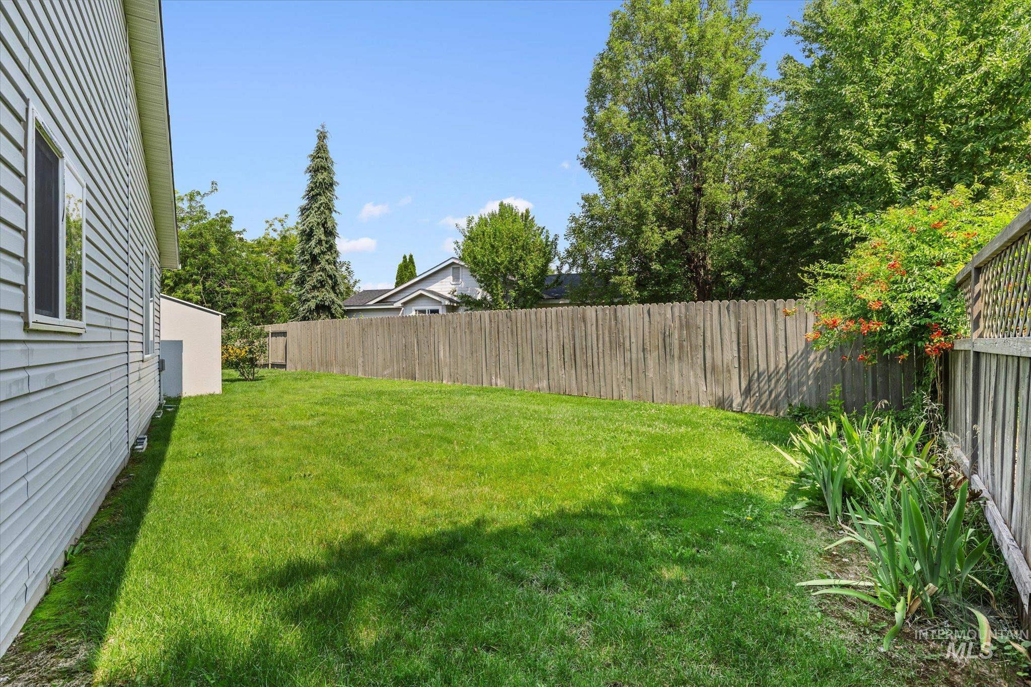 3892 E Eisenhower Dr, Meridian, Idaho 83642, 3 Bedrooms, 3 Bathrooms, Residential Income For Sale, Price $559,900,MLS 98996534