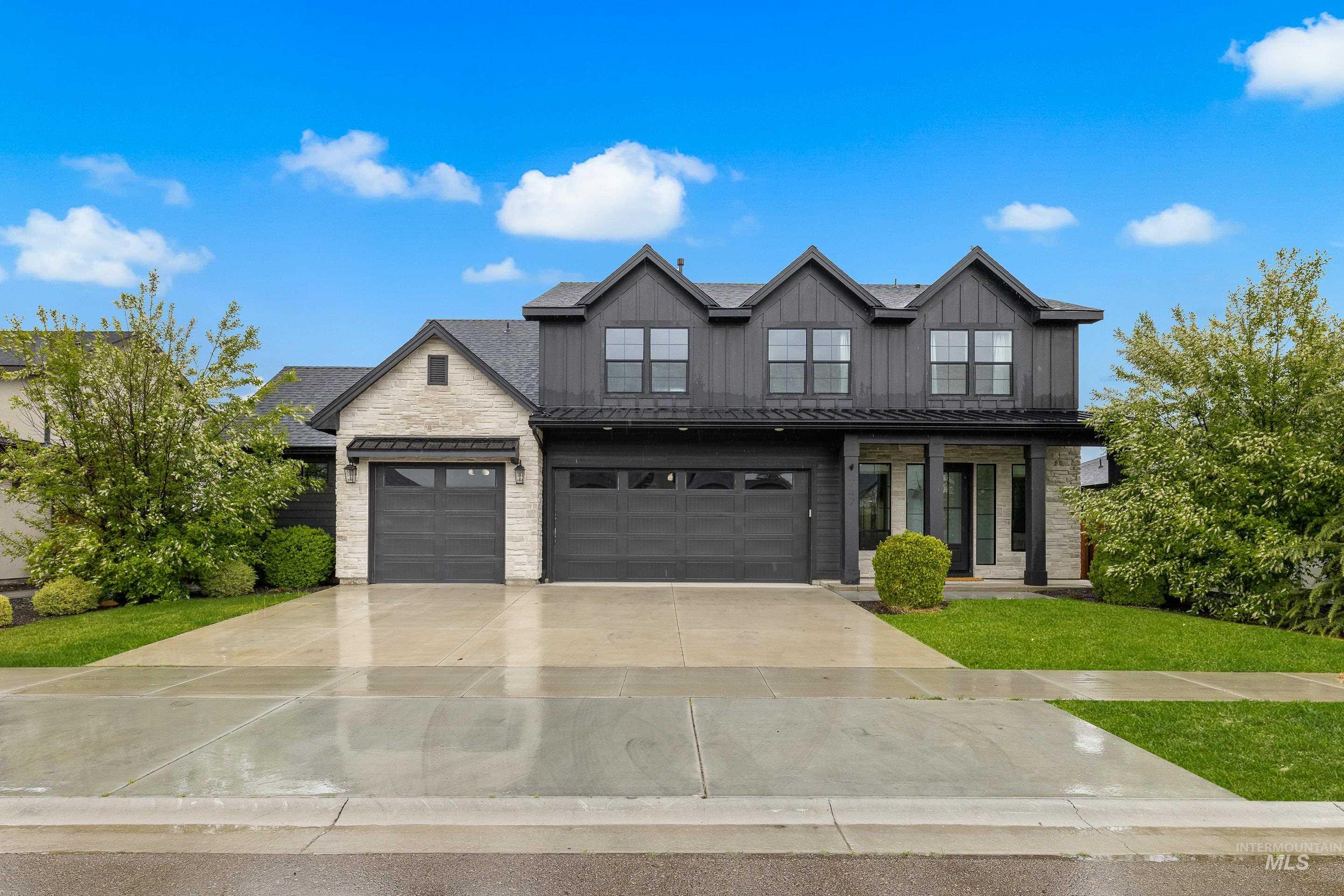 747 S Short Lane, Eagle, Idaho 83616, 4 Bedrooms, 2.5 Bathrooms, Residential For Sale, Price $999,900,MLS 98996535