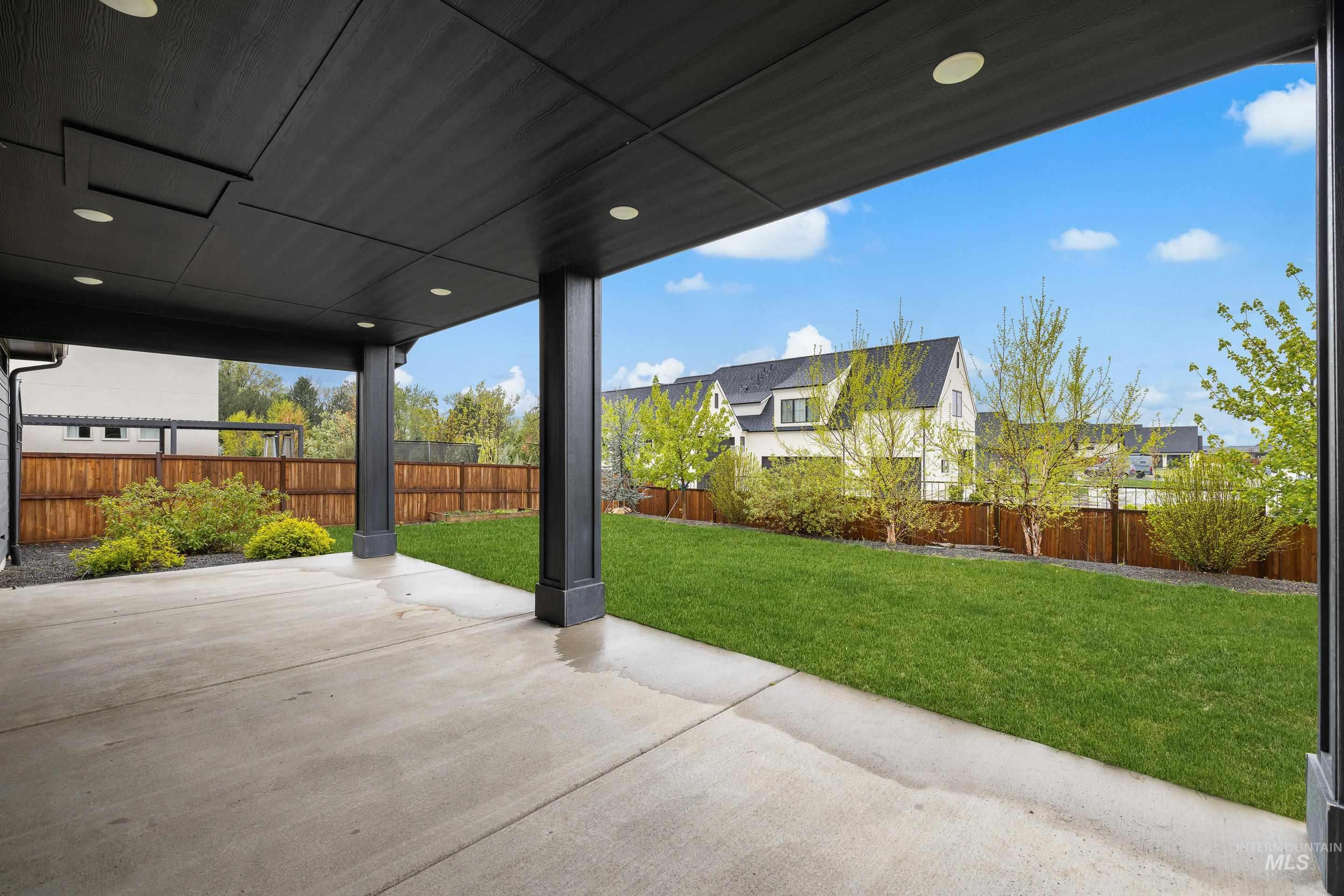 747 S Short Lane, Eagle, Idaho 83616, 4 Bedrooms, 2.5 Bathrooms, Residential For Sale, Price $999,900,MLS 98996535