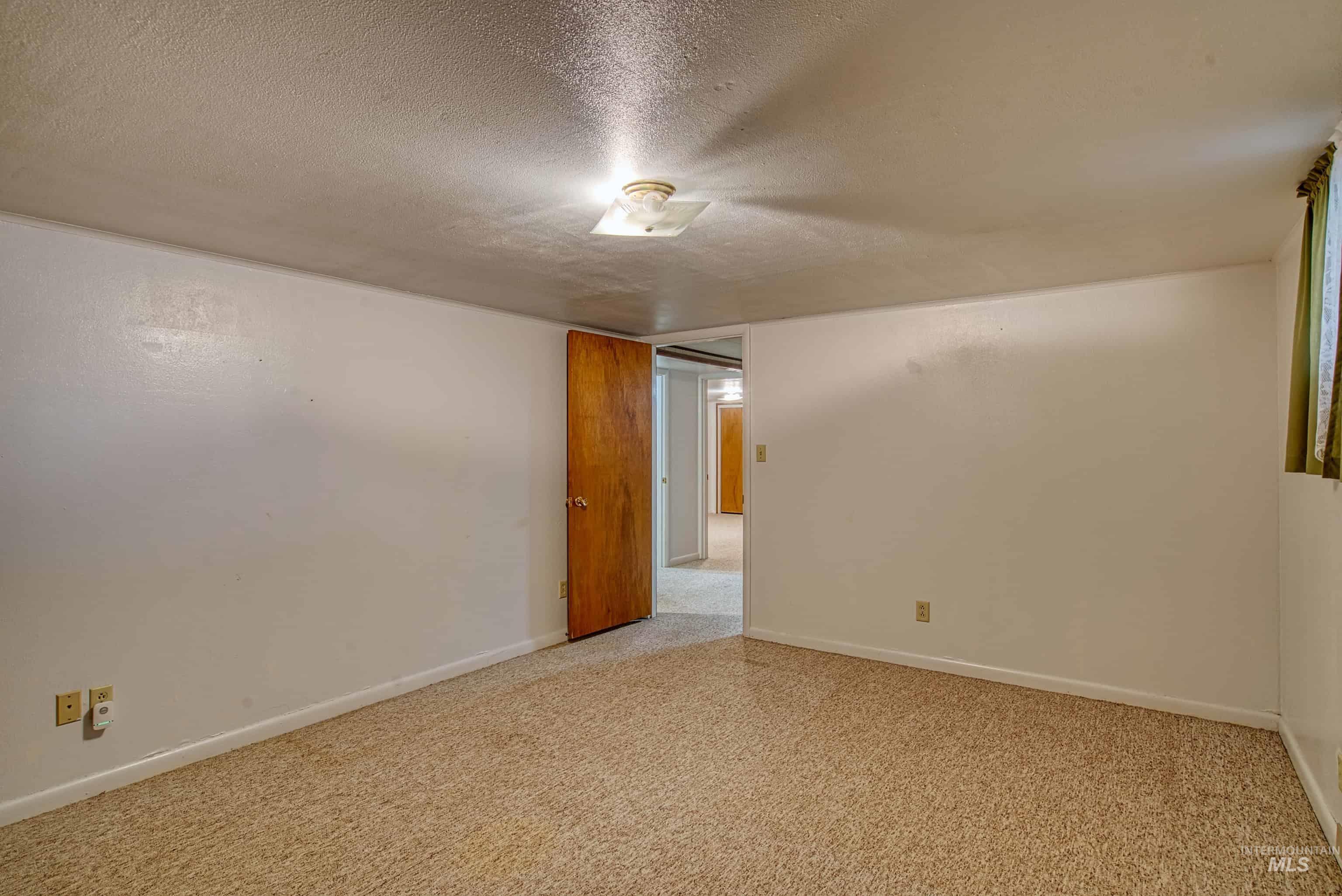 365 Clabby Road, Weiser, Idaho 83672, 3 Bedrooms, 3 Bathrooms, Residential For Sale, Price $450,000,MLS 98996537