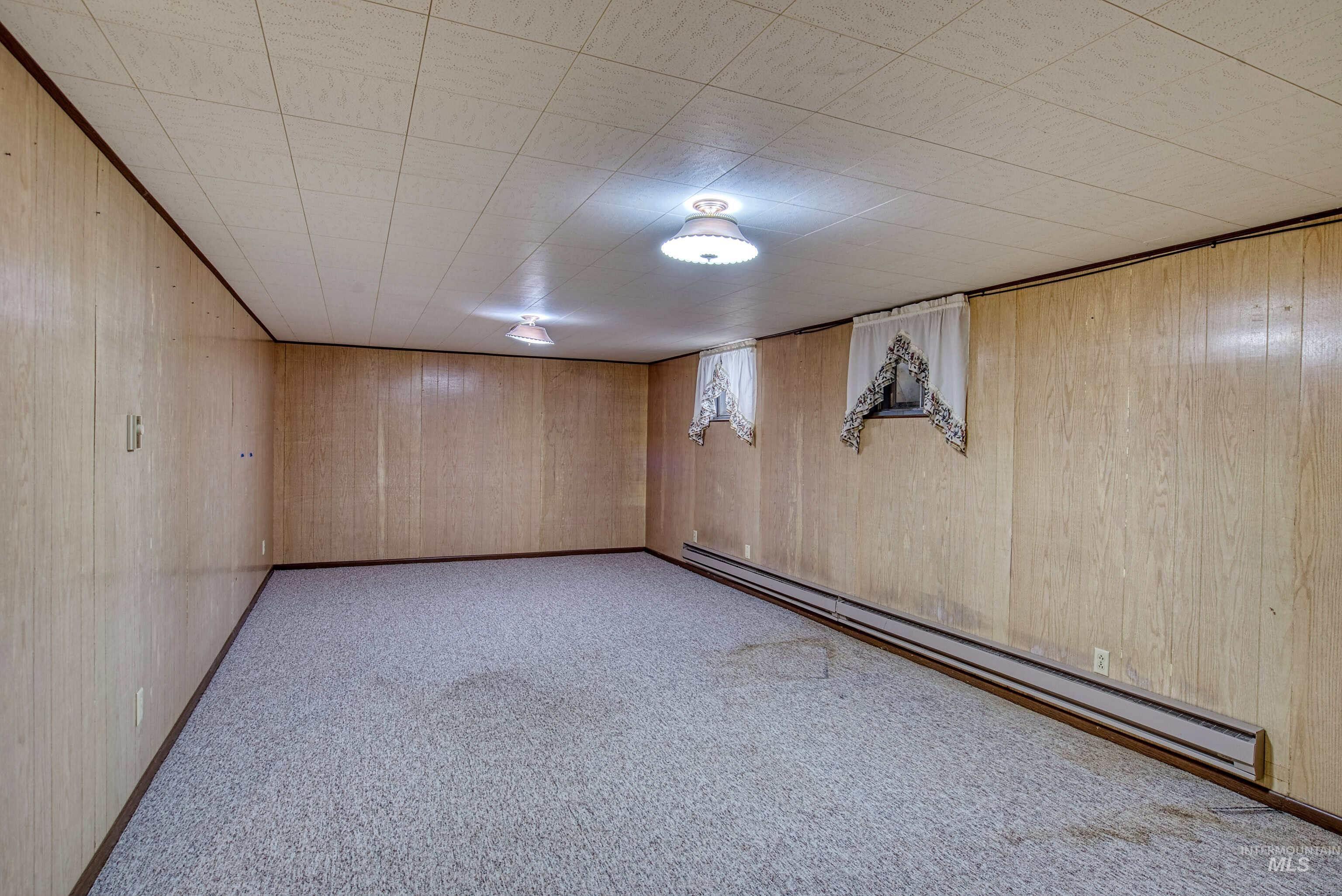 365 Clabby Road, Weiser, Idaho 83672, 3 Bedrooms, 3 Bathrooms, Residential For Sale, Price $450,000,MLS 98996537