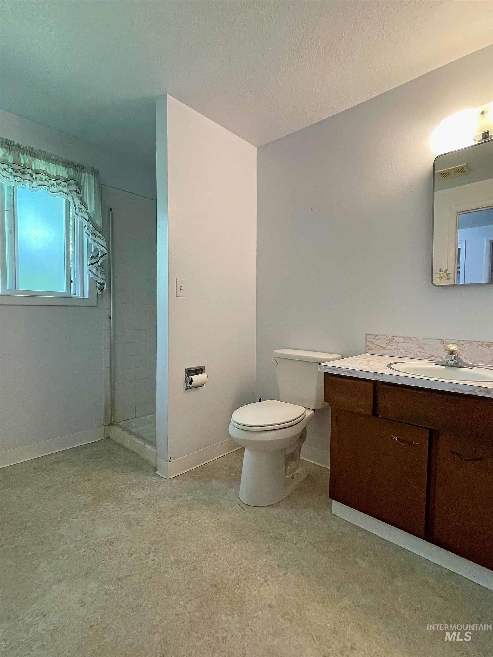 365 Clabby Road, Weiser, Idaho 83672, 3 Bedrooms, 3 Bathrooms, Residential For Sale, Price $450,000,MLS 98996537