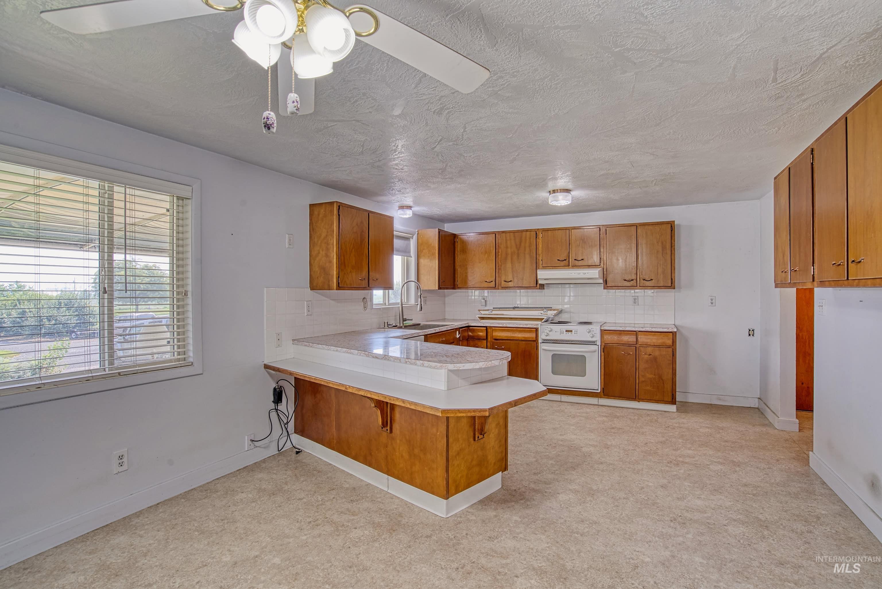 365 Clabby Road, Weiser, Idaho 83672, 3 Bedrooms, 3 Bathrooms, Residential For Sale, Price $450,000,MLS 98996537