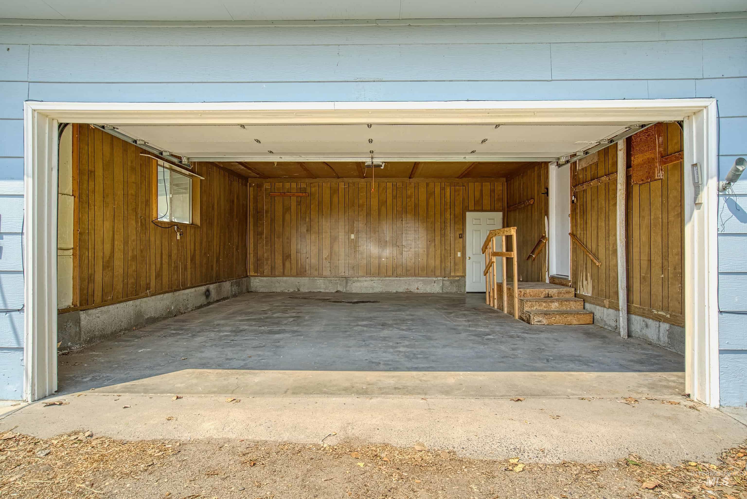 365 Clabby Road, Weiser, Idaho 83672, 3 Bedrooms, 3 Bathrooms, Residential For Sale, Price $450,000,MLS 98996537