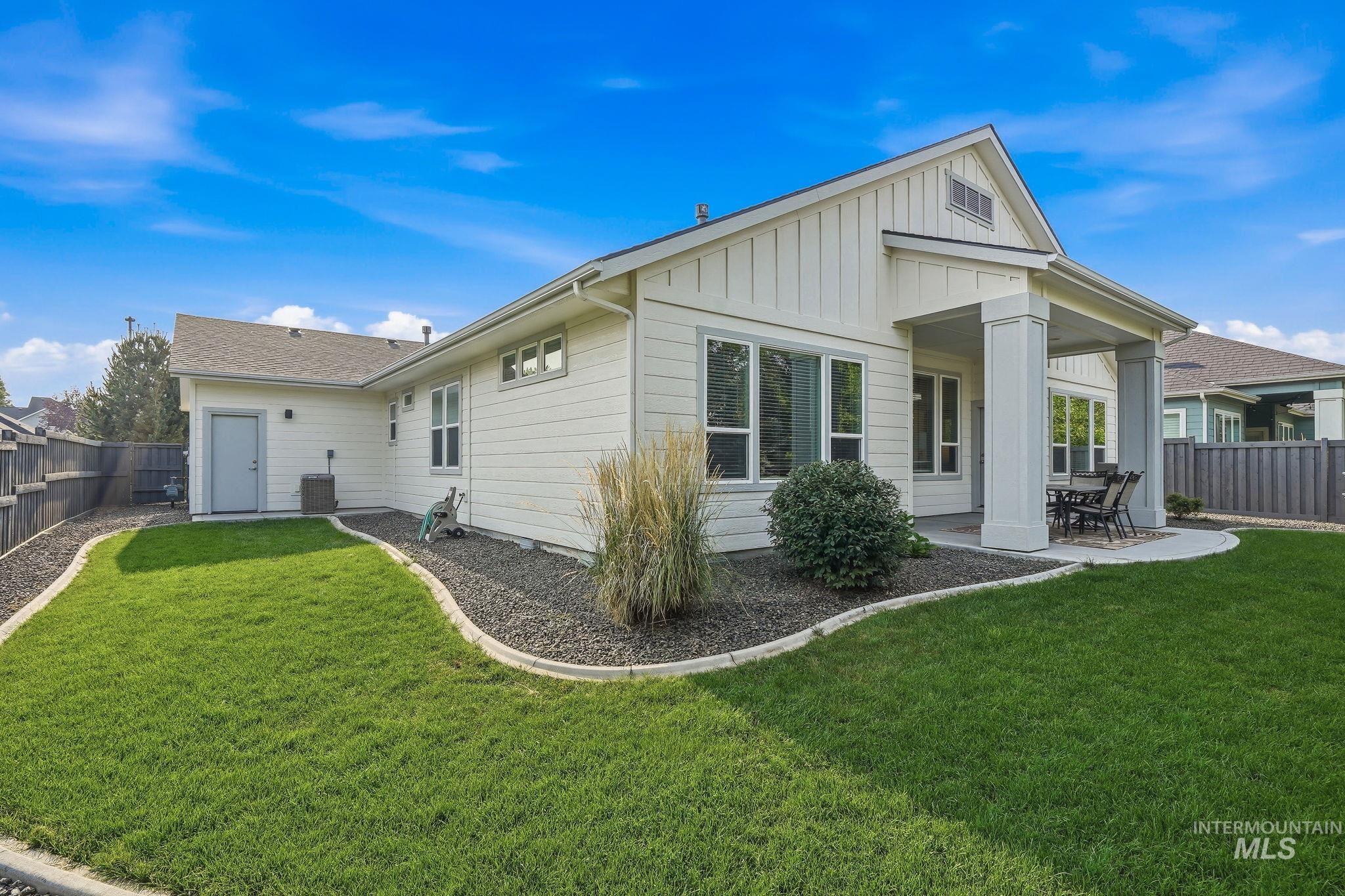 5745 S Stockport Ave, Meridian, Idaho 83642, 3 Bedrooms, 2 Bathrooms, Residential For Sale, Price $685,000,MLS 98996542