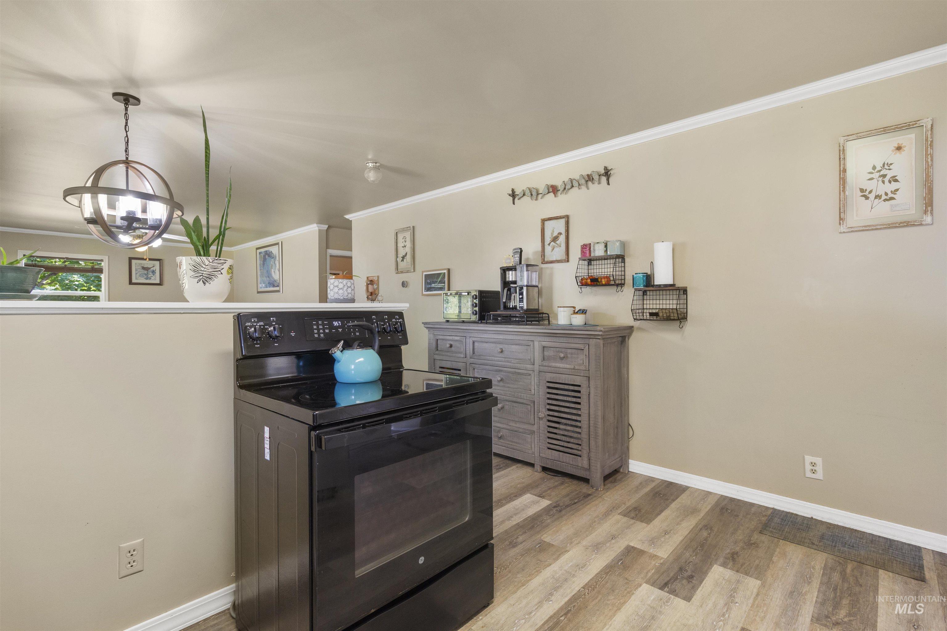 367 Birch Street South, Kimberly, Idaho 83341, 3 Bedrooms, 2 Bathrooms, Residential For Sale, Price $335,000,MLS 98996544