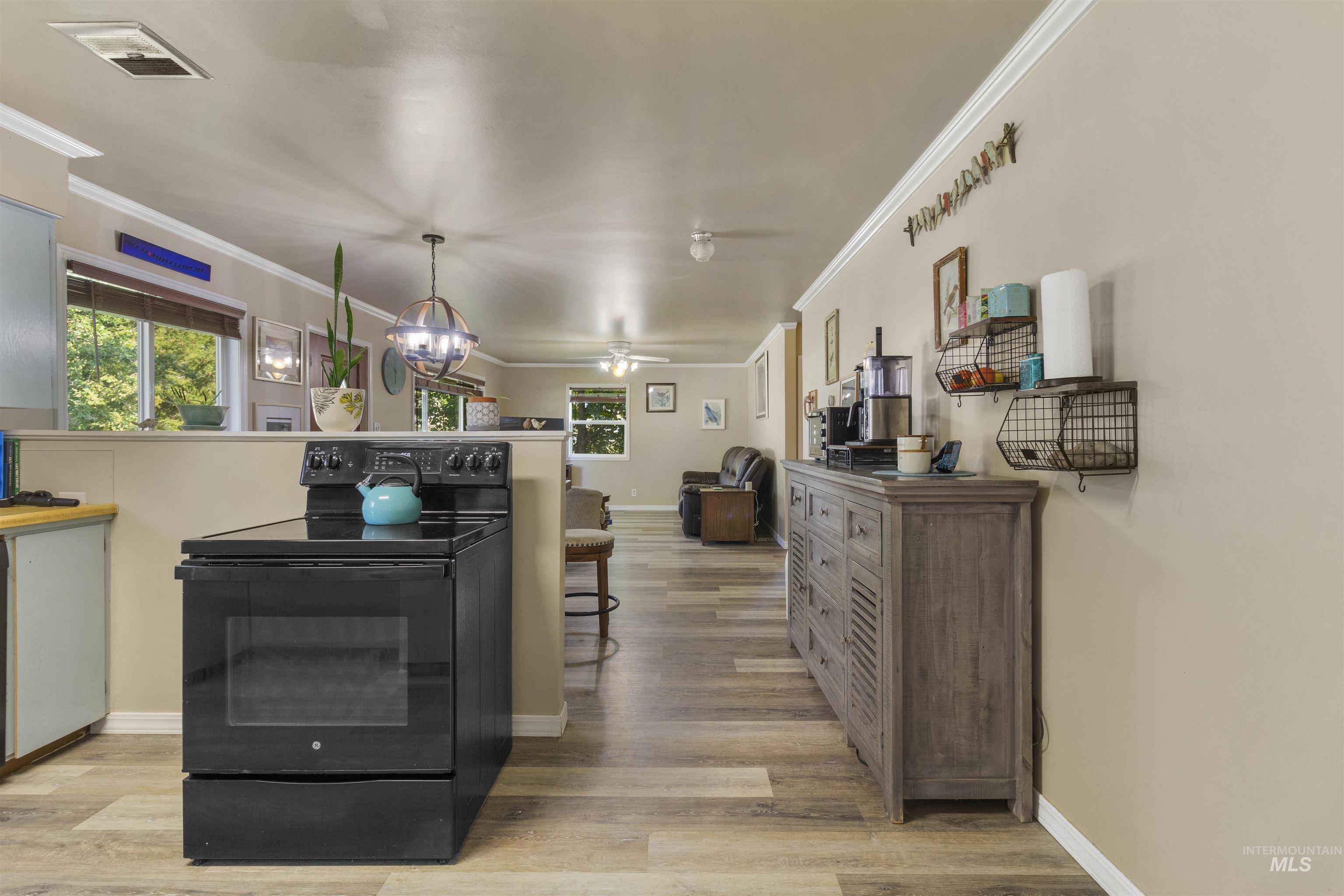 367 Birch Street South, Kimberly, Idaho 83341, 3 Bedrooms, 2 Bathrooms, Residential For Sale, Price $335,000,MLS 98996544