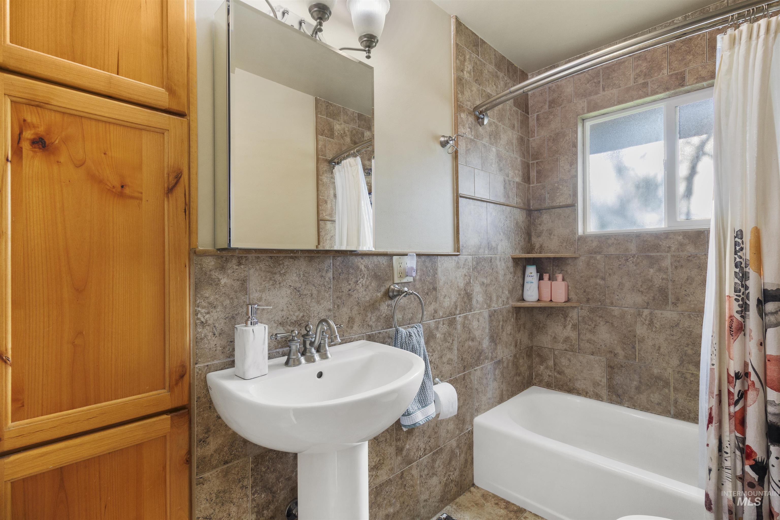 367 Birch Street South, Kimberly, Idaho 83341, 3 Bedrooms, 2 Bathrooms, Residential For Sale, Price $335,000,MLS 98996544