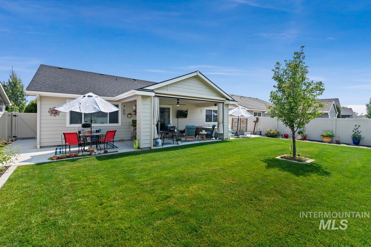 4693 N Mallorca Way, Meridian, Idaho 83646, 3 Bedrooms, 2 Bathrooms, Residential For Sale, Price $479,900,MLS 98996545