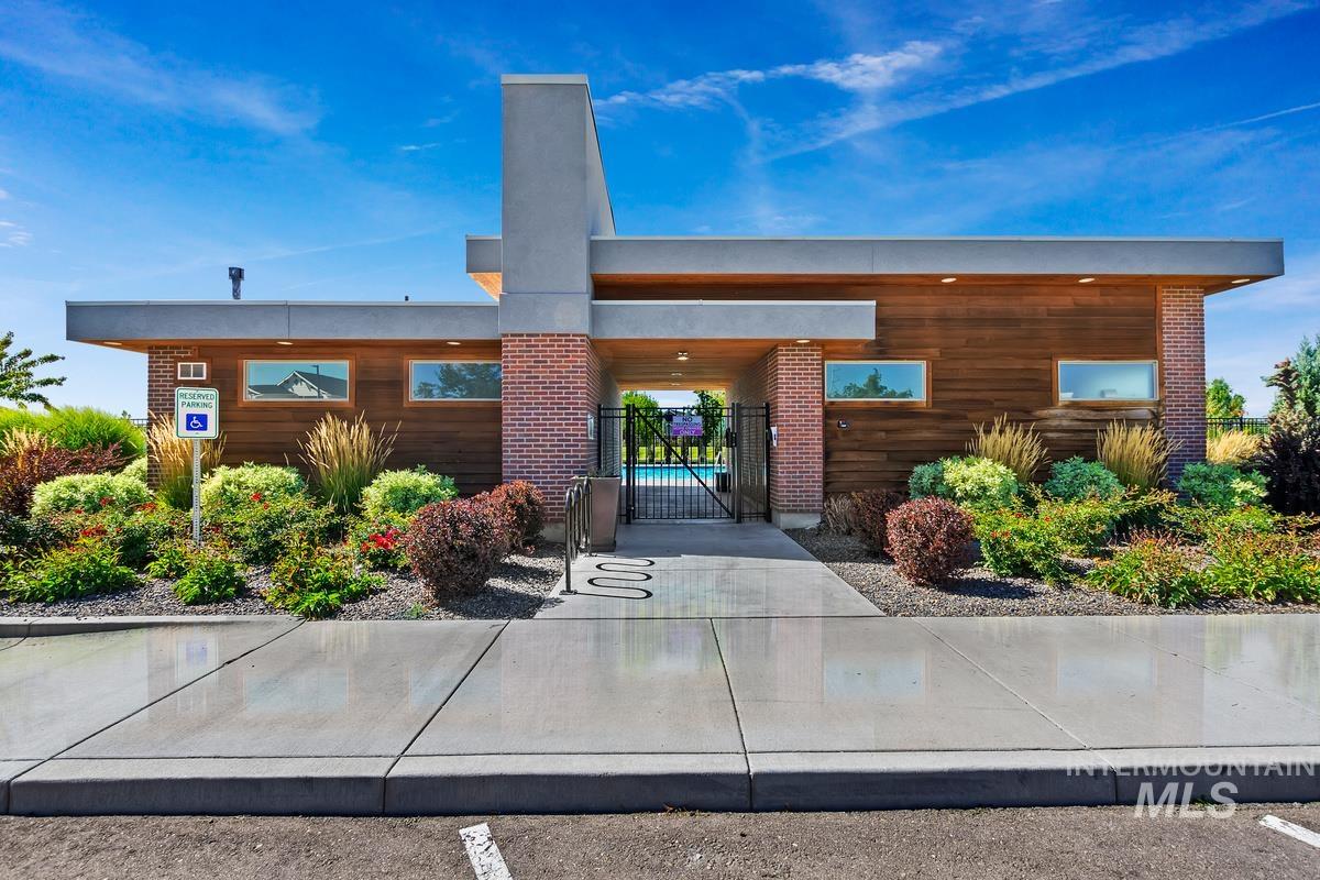 4693 N Mallorca Way, Meridian, Idaho 83646, 3 Bedrooms, 2 Bathrooms, Residential For Sale, Price $479,900,MLS 98996545