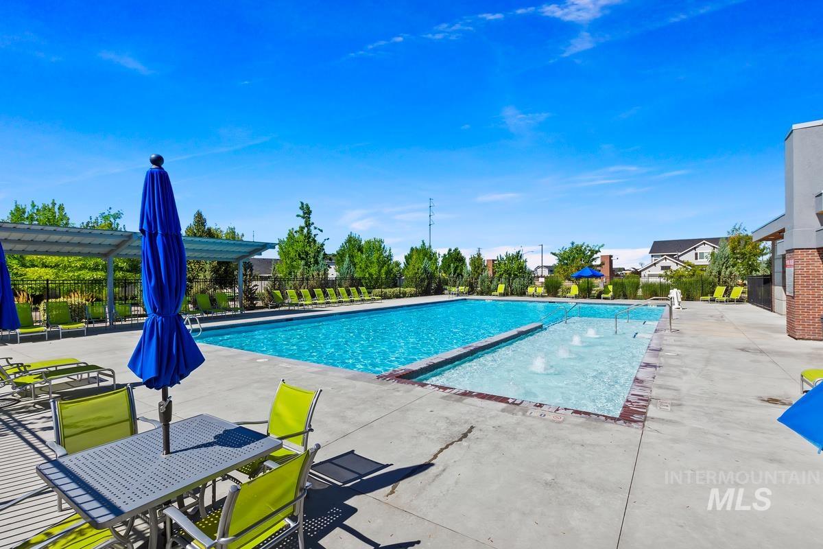 4693 N Mallorca Way, Meridian, Idaho 83646, 3 Bedrooms, 2 Bathrooms, Residential For Sale, Price $479,900,MLS 98996545