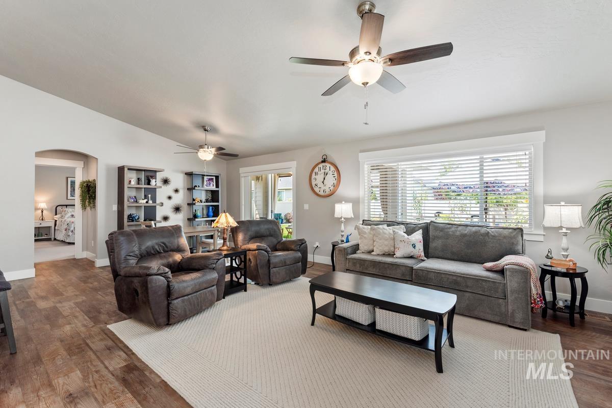 4693 N Mallorca Way, Meridian, Idaho 83646, 3 Bedrooms, 2 Bathrooms, Residential For Sale, Price $479,900,MLS 98996545