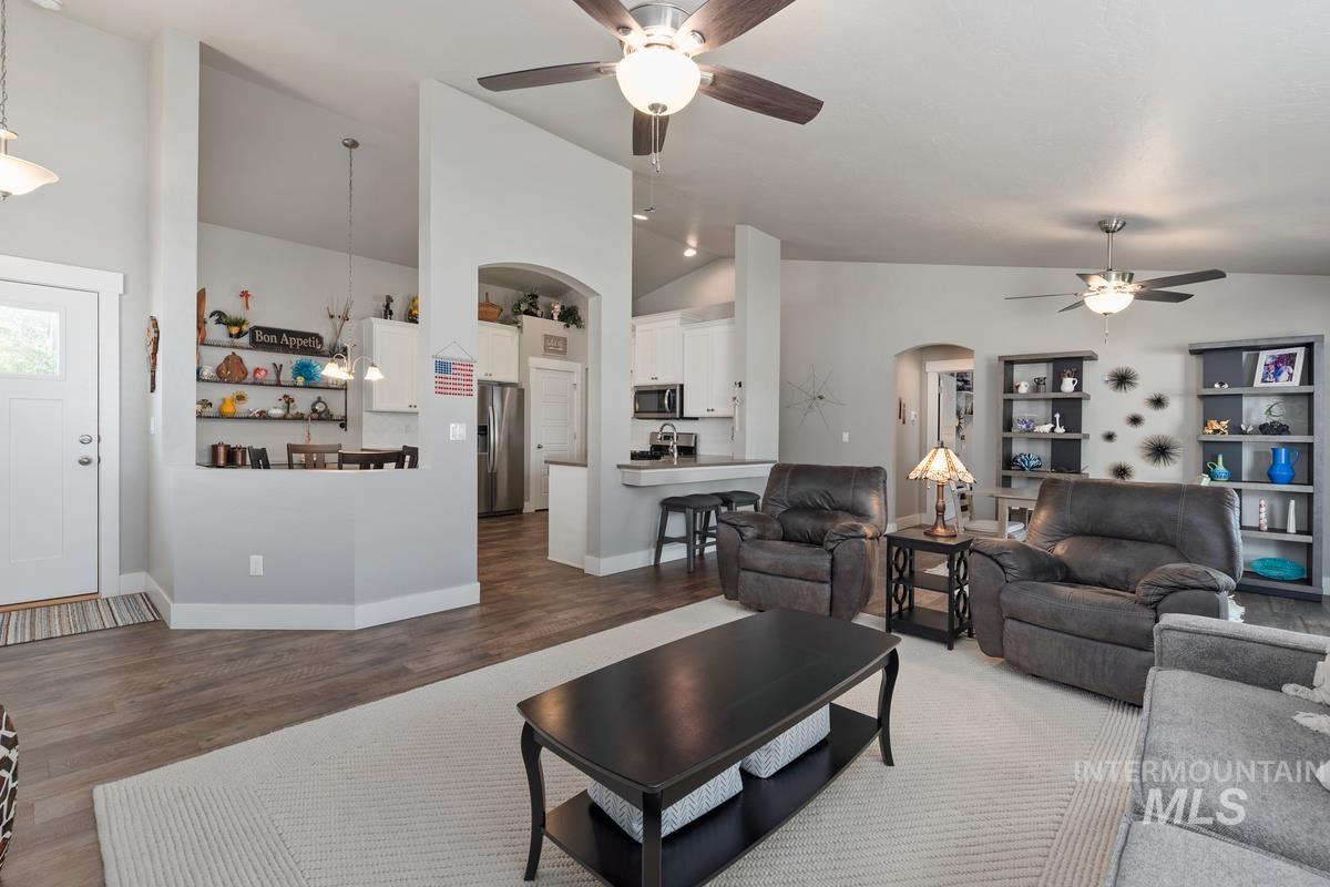 4693 N Mallorca Way, Meridian, Idaho 83646, 3 Bedrooms, 2 Bathrooms, Residential For Sale, Price $479,900,MLS 98996545