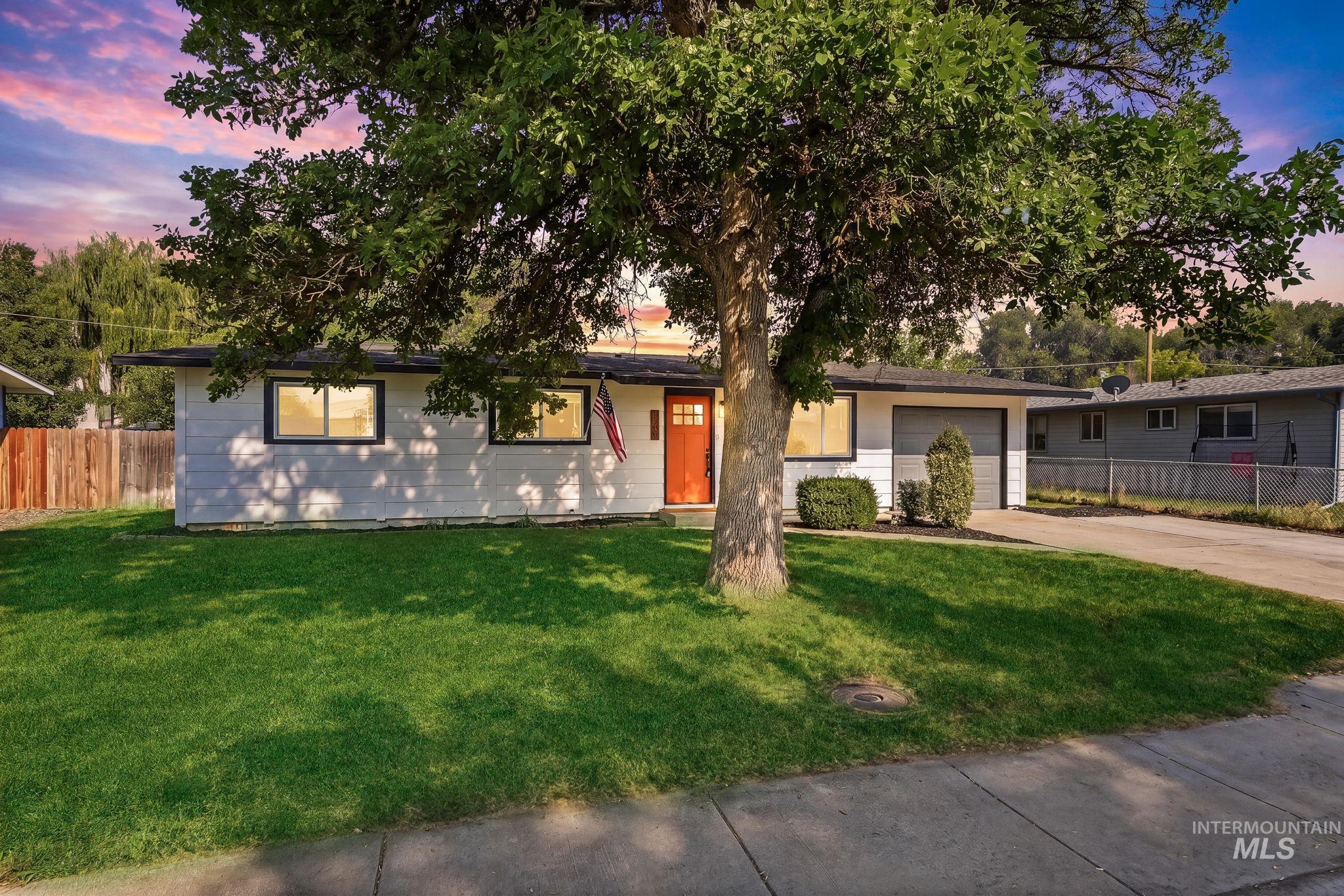 108 N Rowena St, Nampa, Idaho 83651, 4 Bedrooms, 2 Bathrooms, Residential For Sale, Price $425,000,MLS 98996546