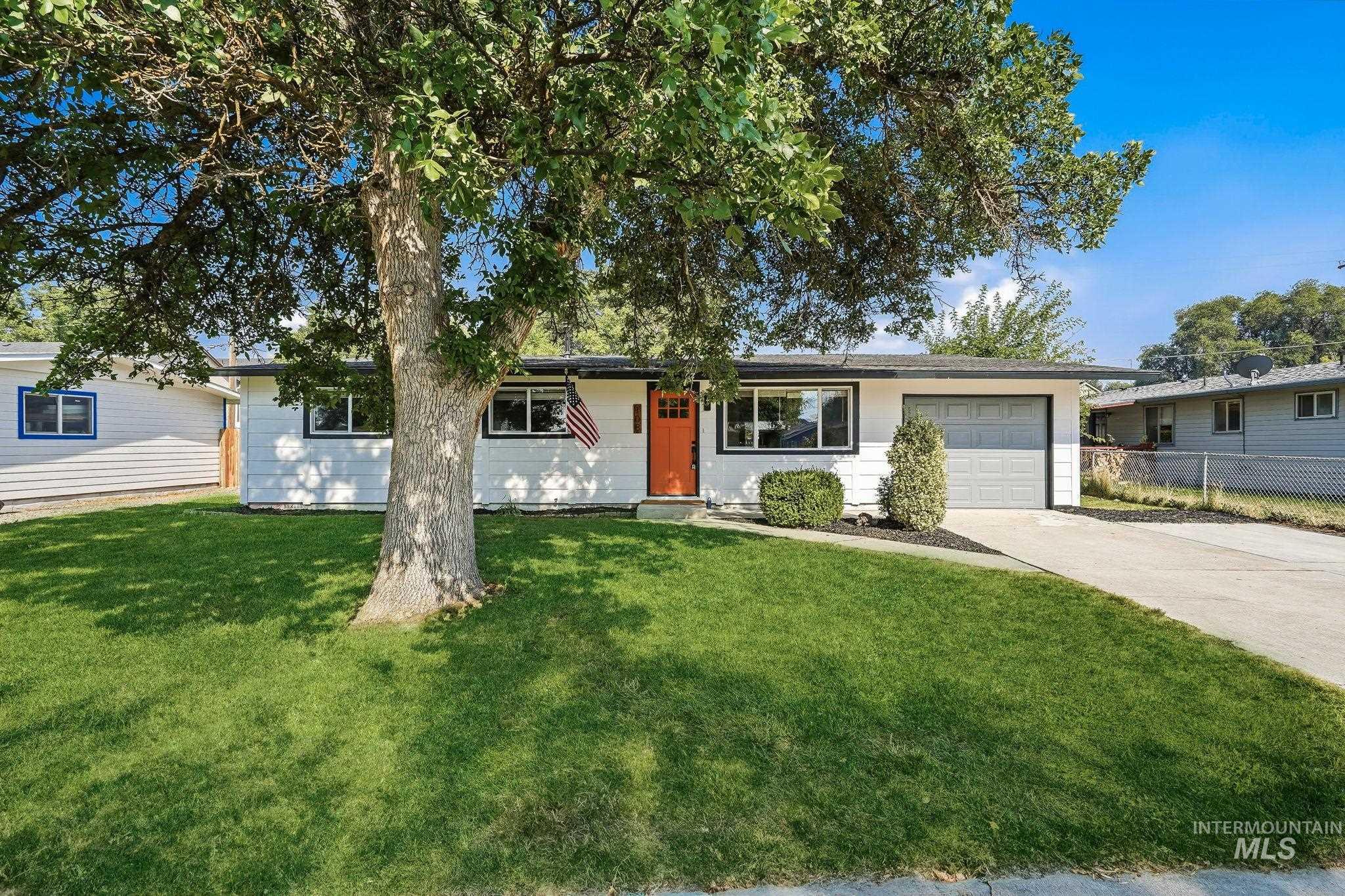 108 N Rowena St, Nampa, Idaho 83651, 4 Bedrooms, 2 Bathrooms, Residential For Sale, Price $425,000,MLS 98996546