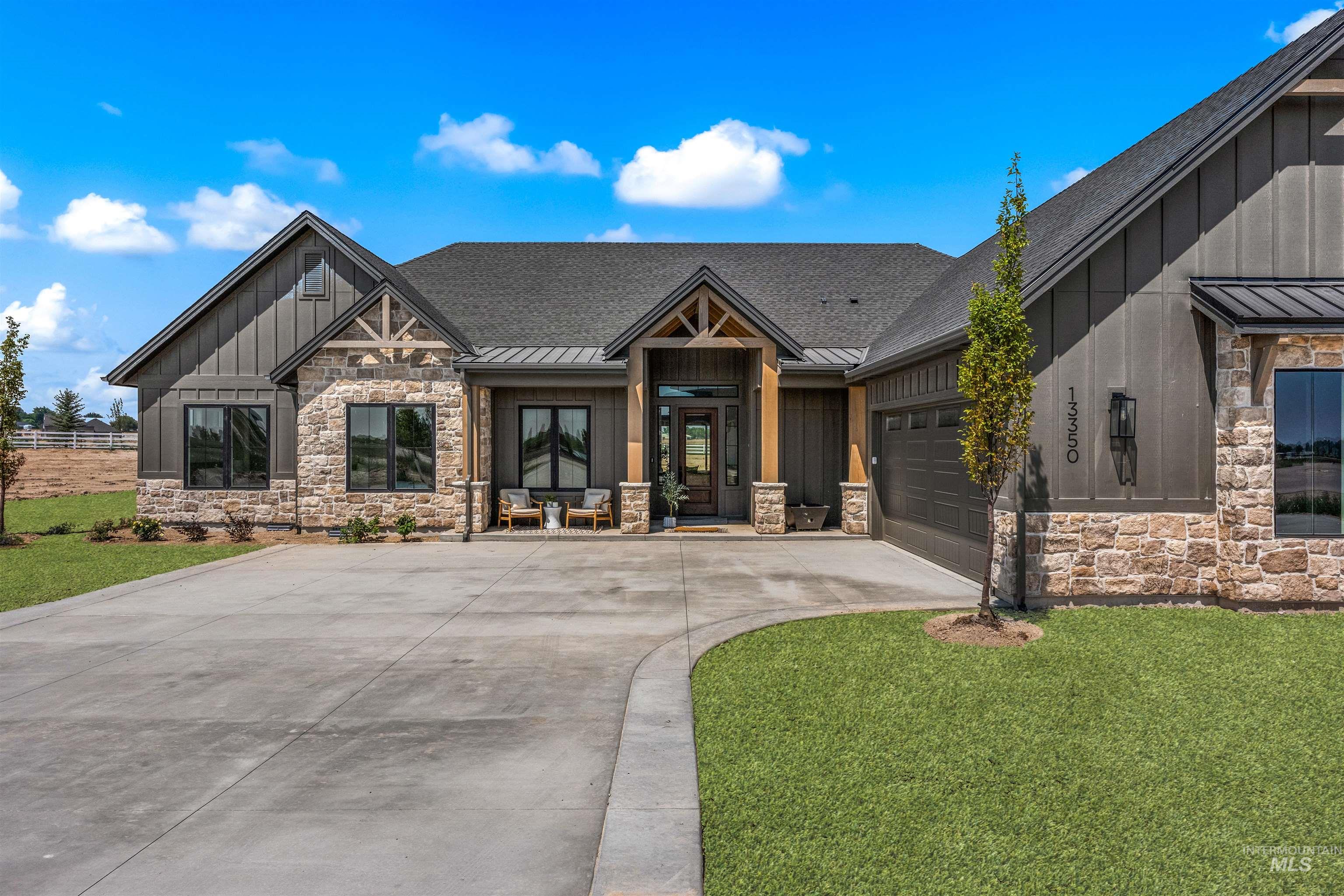 13350 Breezeview Ln, Middleton, Idaho 83644, 4 Bedrooms, 3 Bathrooms, Residential For Sale, Price $1,475,000,MLS 98996547