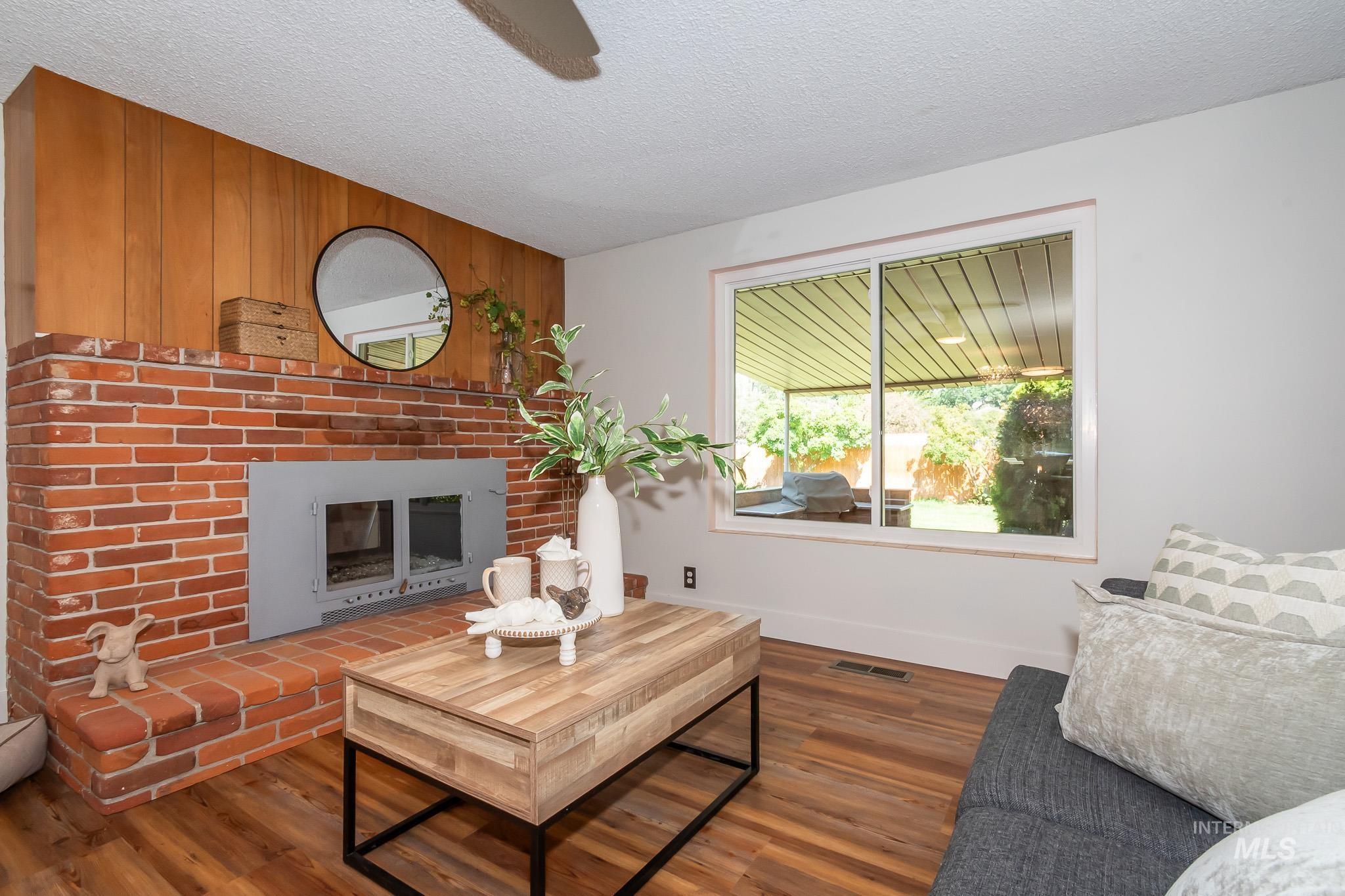 3706 W Clement Rd, Boise, Idaho 83704, 4 Bedrooms, 2.5 Bathrooms, Residential For Sale, Price $520,000,MLS 98996550
